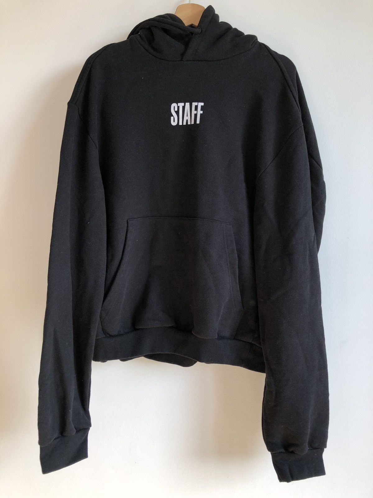 Staff hoodie outlet vetements