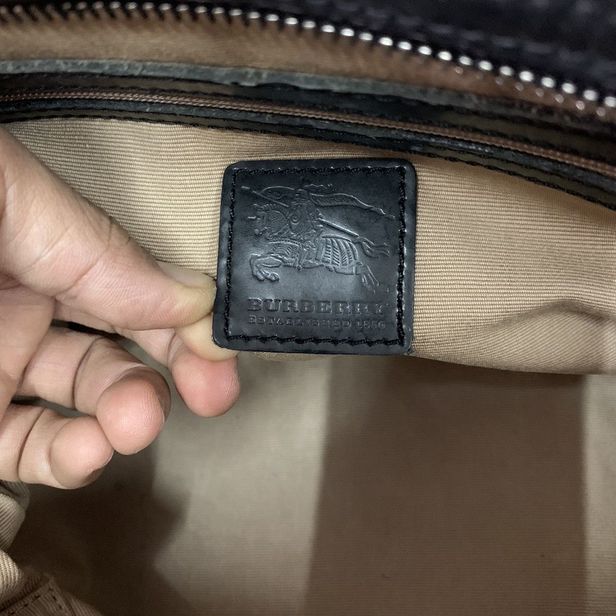 Burberry Burberry Novacheck Handbag Size ONE SIZE - 15 Thumbnail