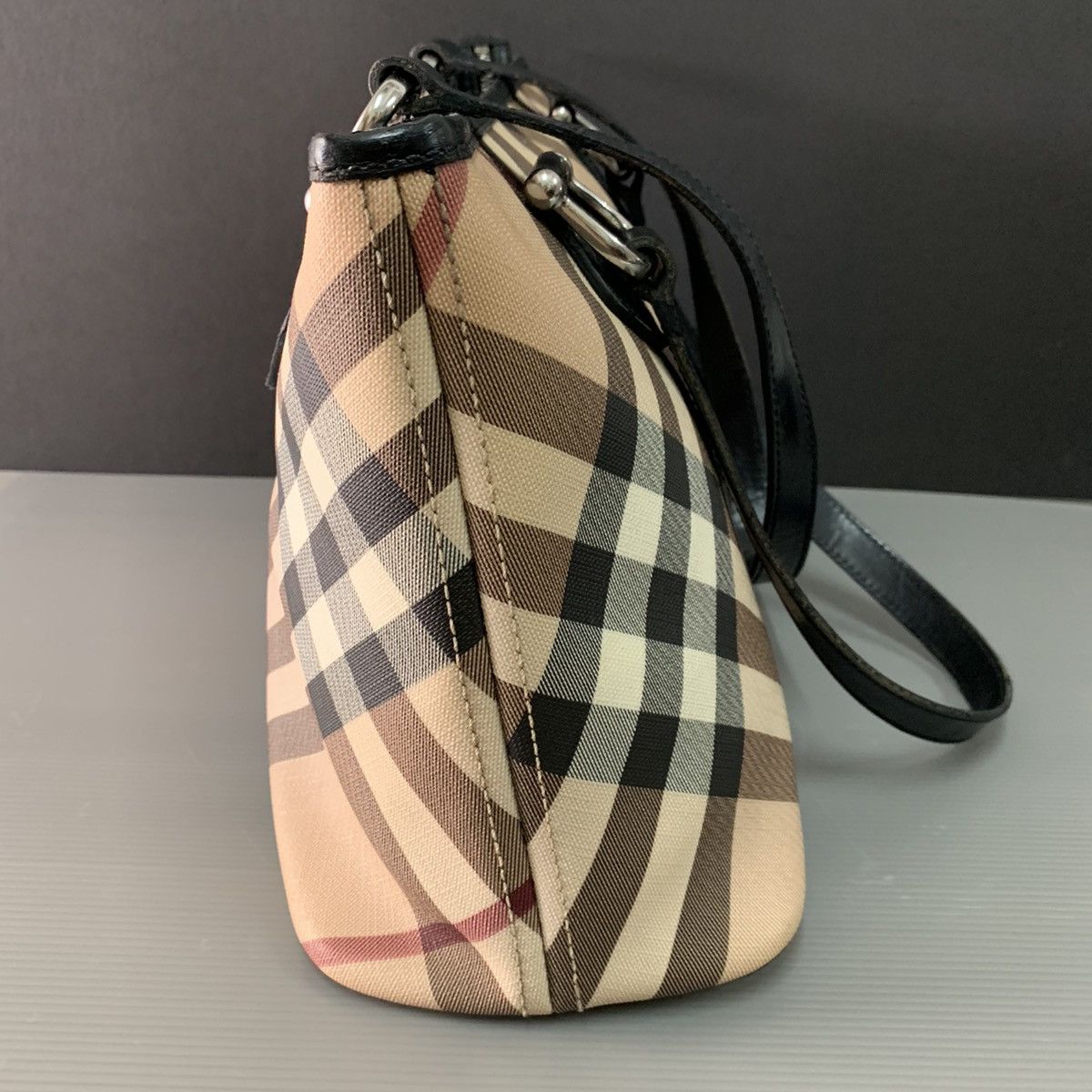 Burberry Burberry Novacheck Handbag Size ONE SIZE - 4 Thumbnail