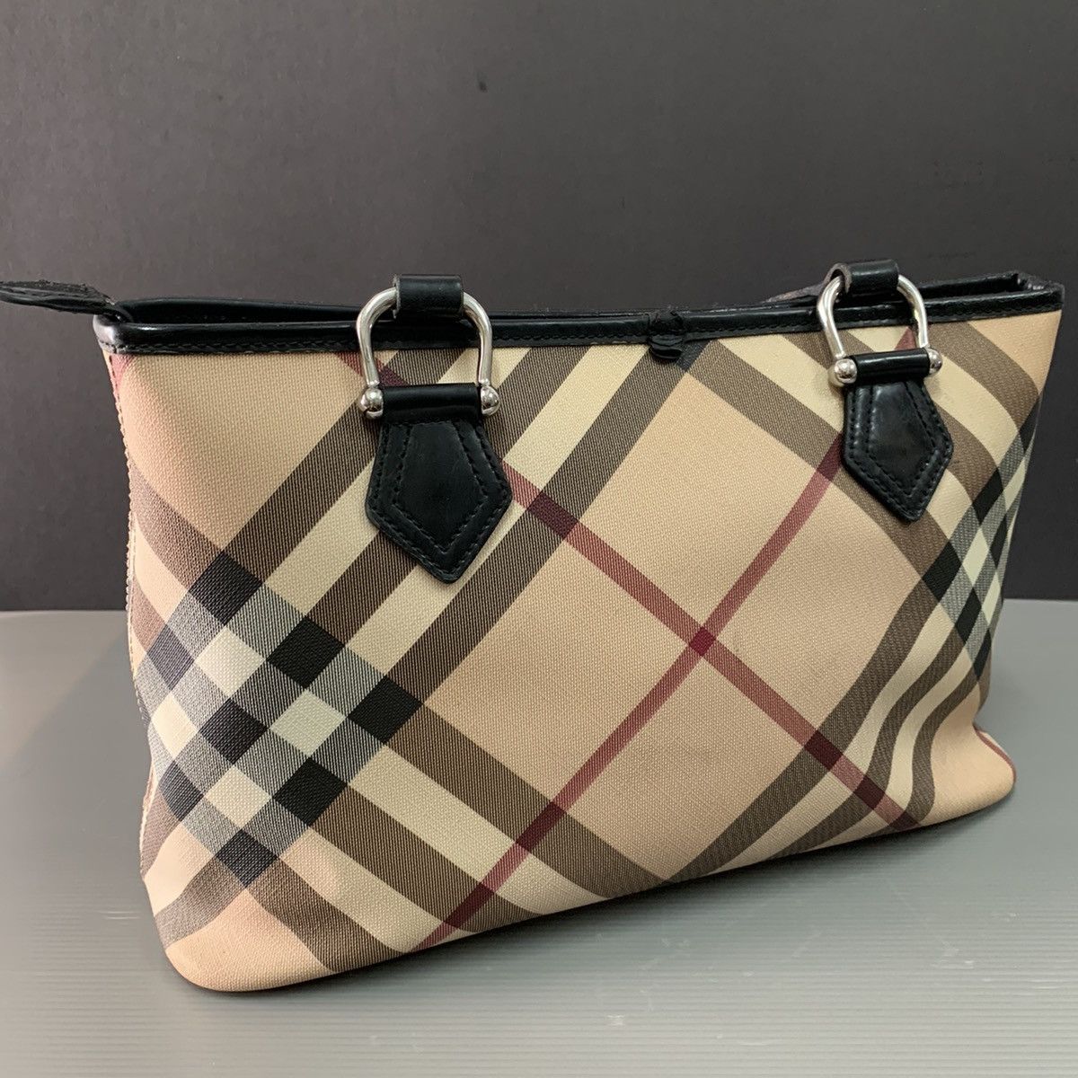 Burberry Burberry Novacheck Handbag Size ONE SIZE - 2 Thumbnail