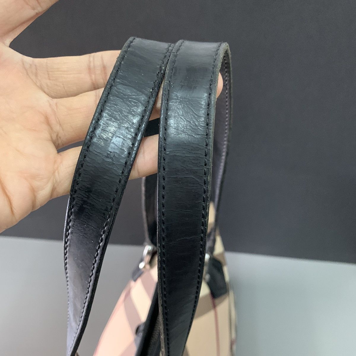 Burberry Burberry Novacheck Handbag Size ONE SIZE - 11 Thumbnail