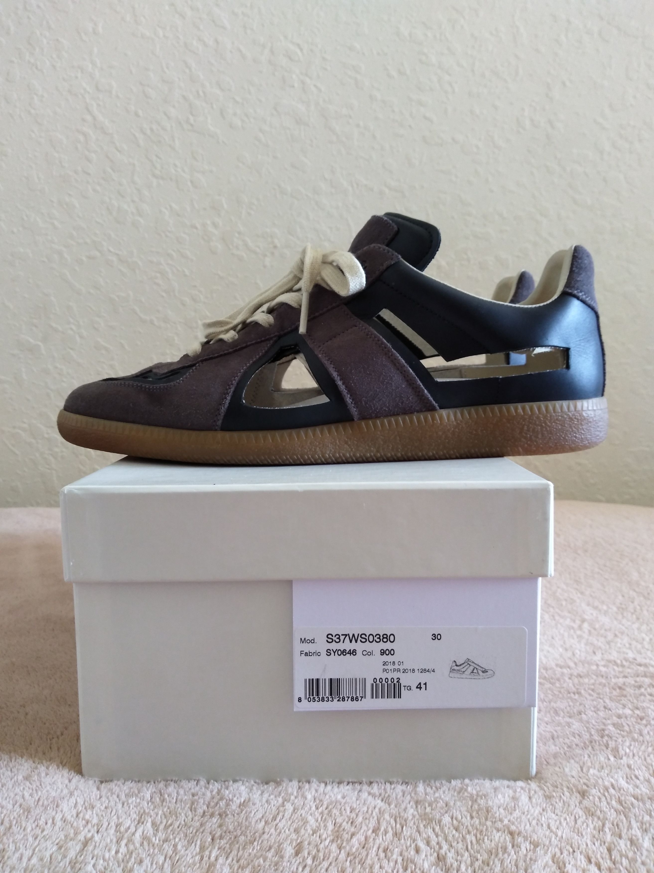 【Maison margiela】Replica Cut-Out (22-23.5cm) Maison Margiela - Replica Cut-out Sneakers | HBX - Globally