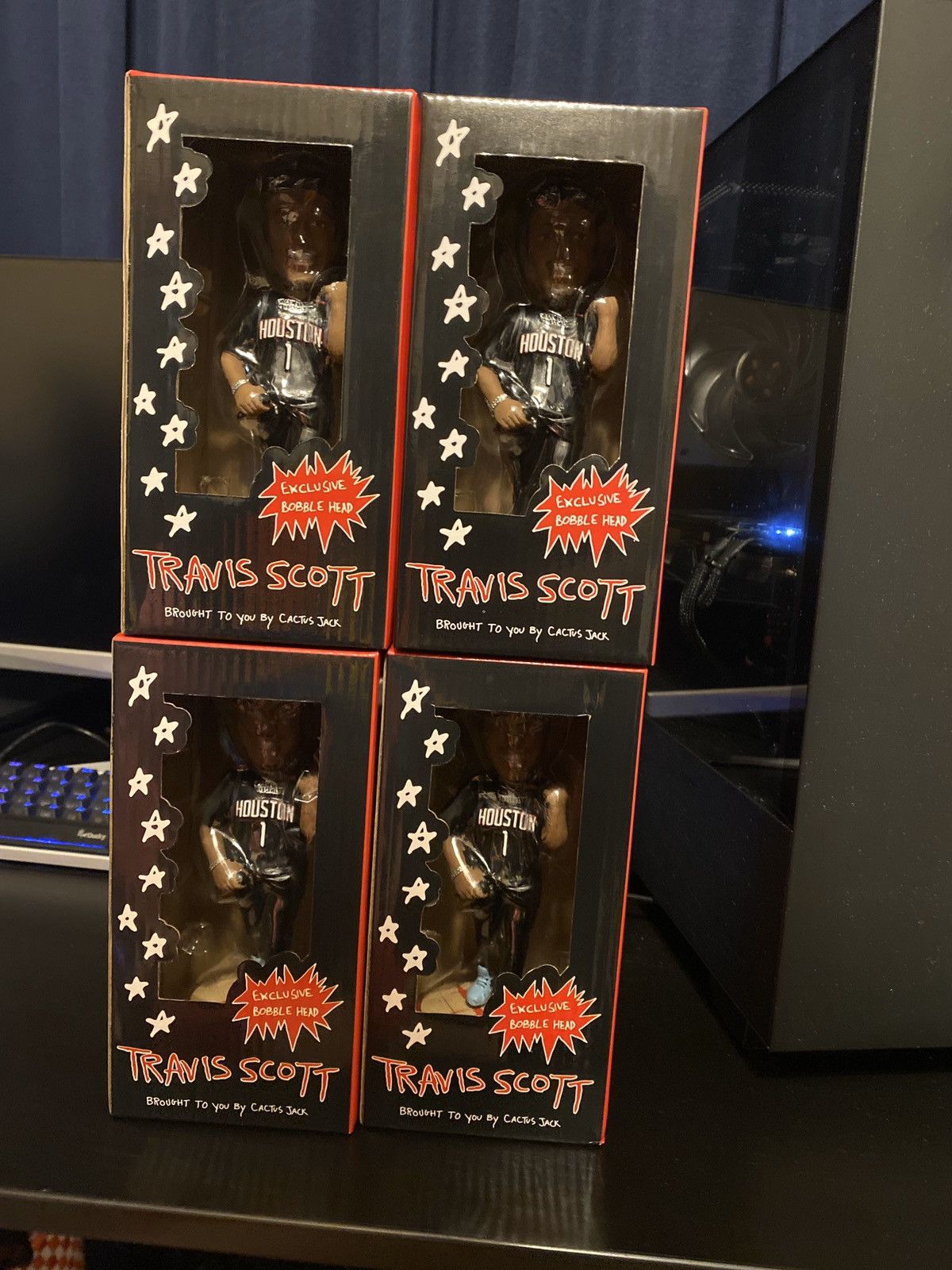 Travis Scott Travis Scott Rockets Exclusive Bobblehead 1/3000 | Grailed