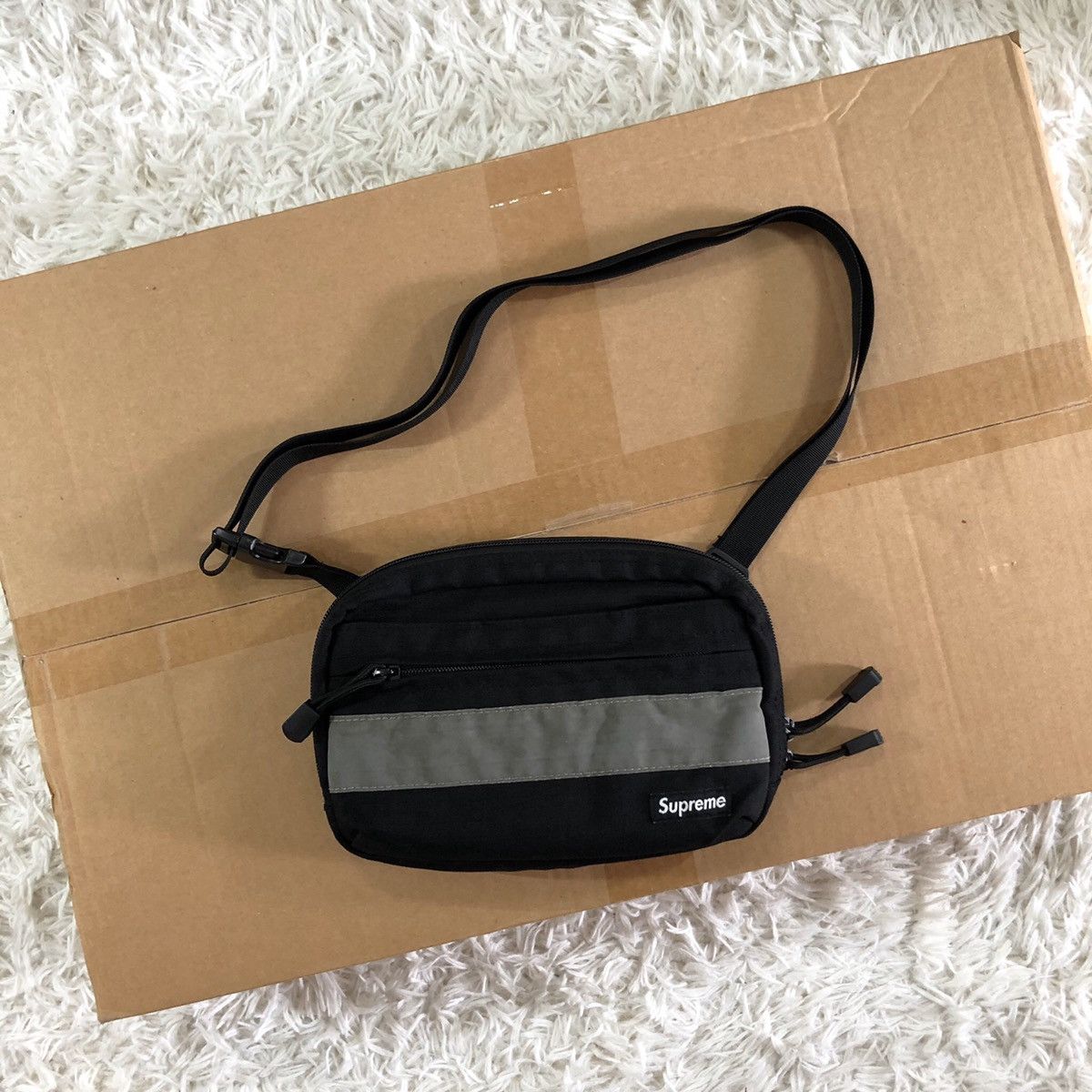 Supreme hi best sale vis messenger bag