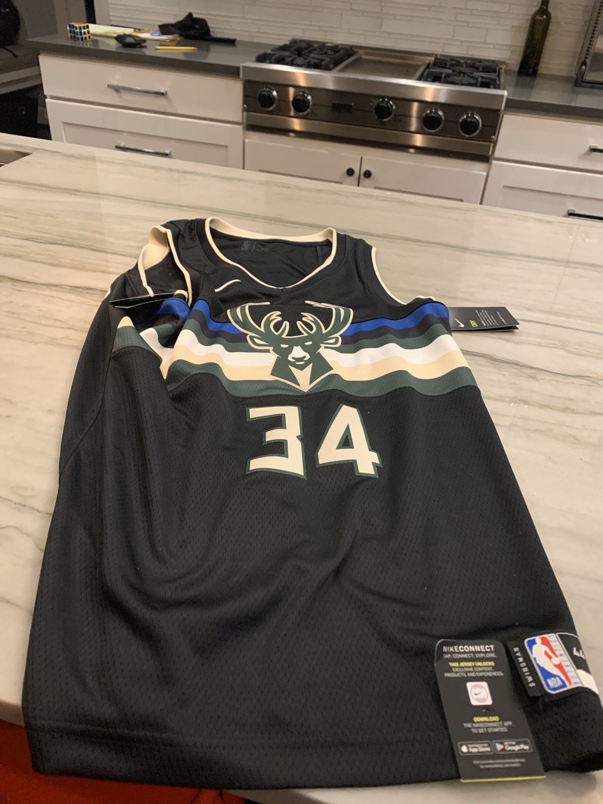 Nike Giannis Antetokounmpo Milwaukee Bucks Nike Jersey Size US M / EU 48-50 / 2 - 1 Thumbnail