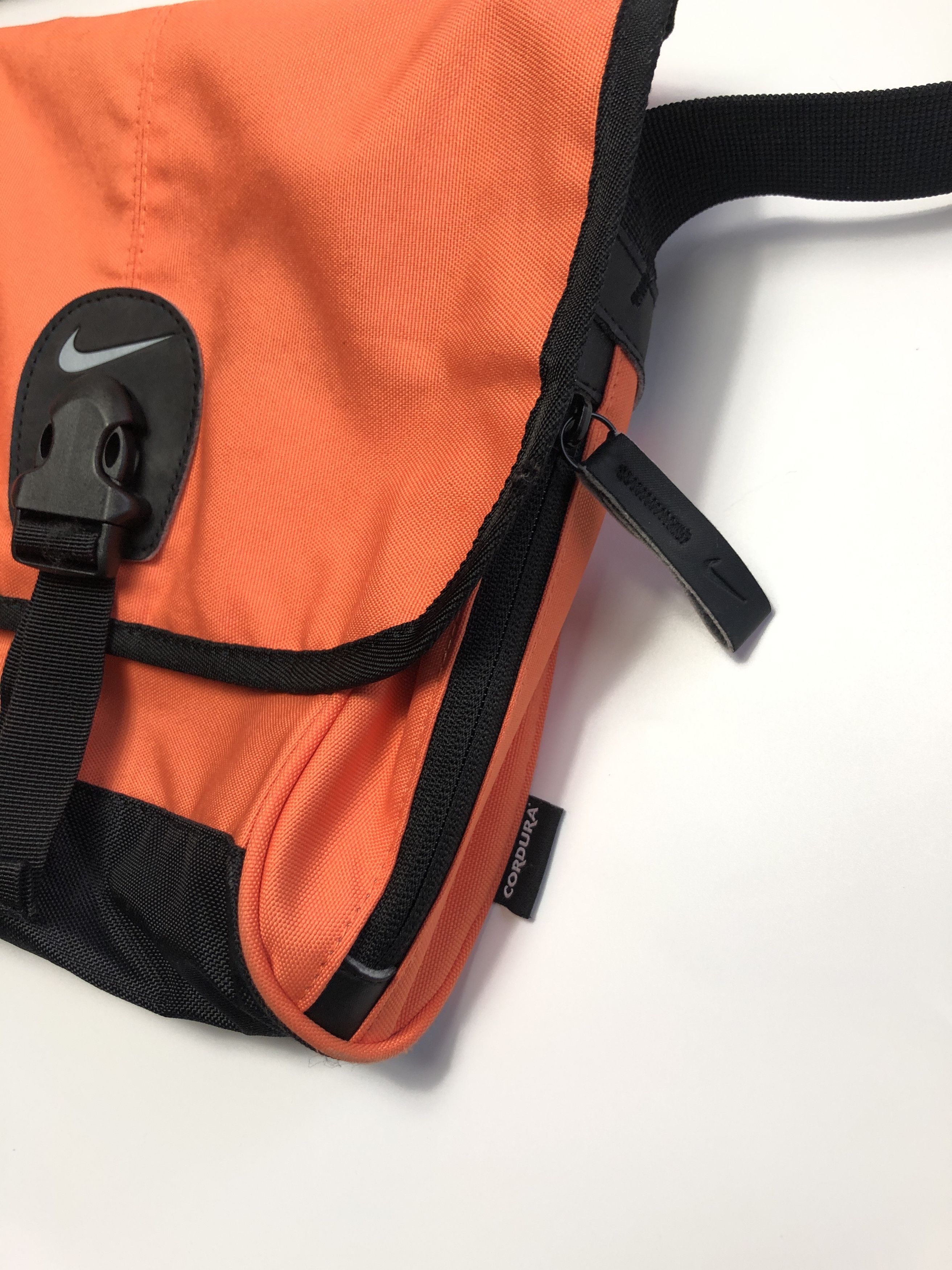 Nike Nike Cordura Shoulder Crossbody Messenger Bag Orange Size ONE SIZE - 2 Preview