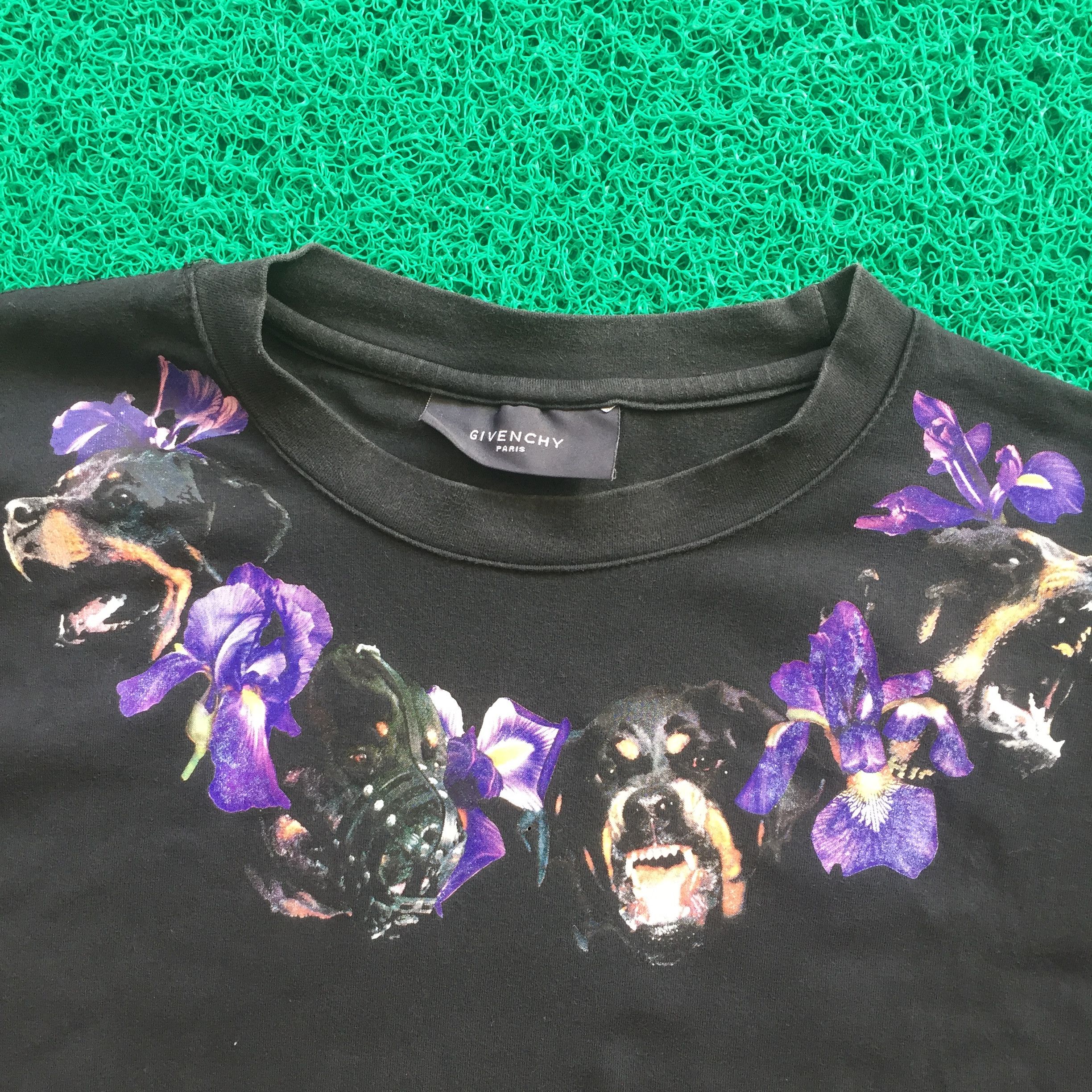 Givenchy Givenchy Rottweiler And Flower Neck Print T-shirt
