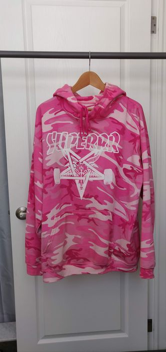 Pink camo thrasher discount hoodie