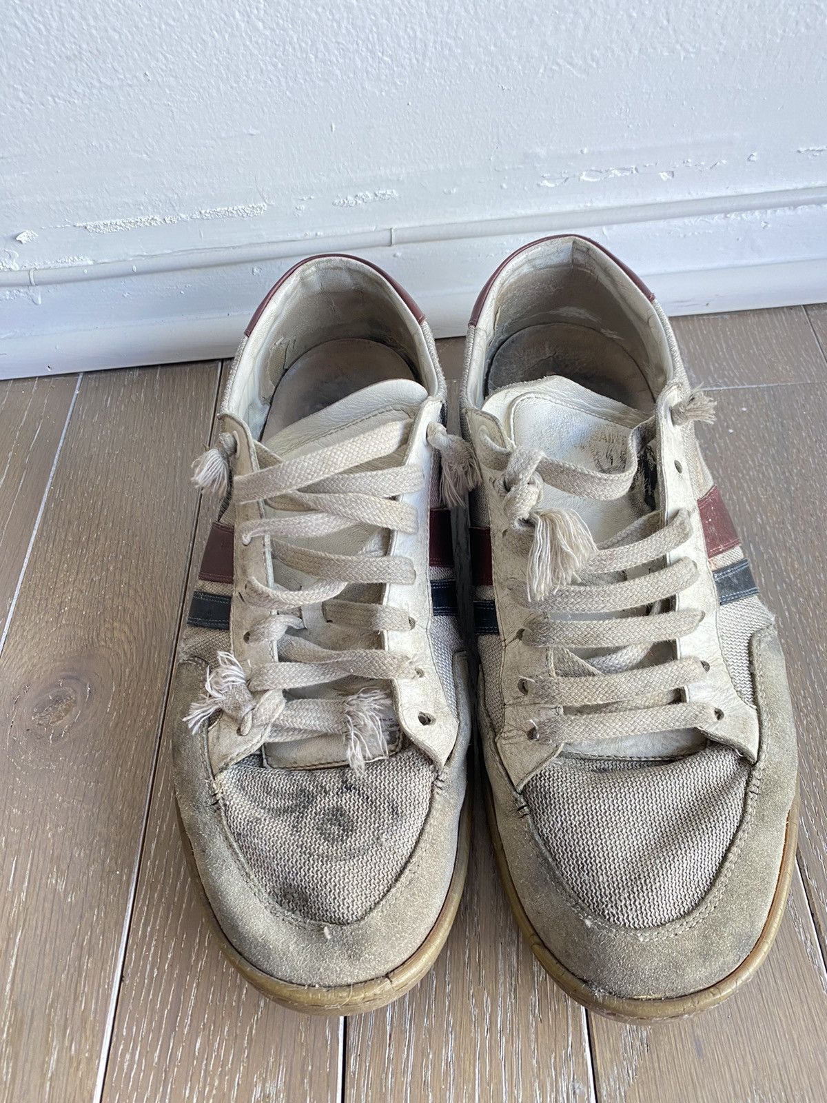 Slp distressed sneakers store