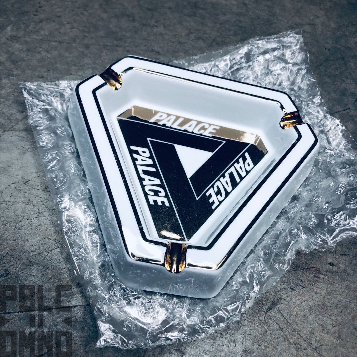 palace skateboards ashtray ceramic-