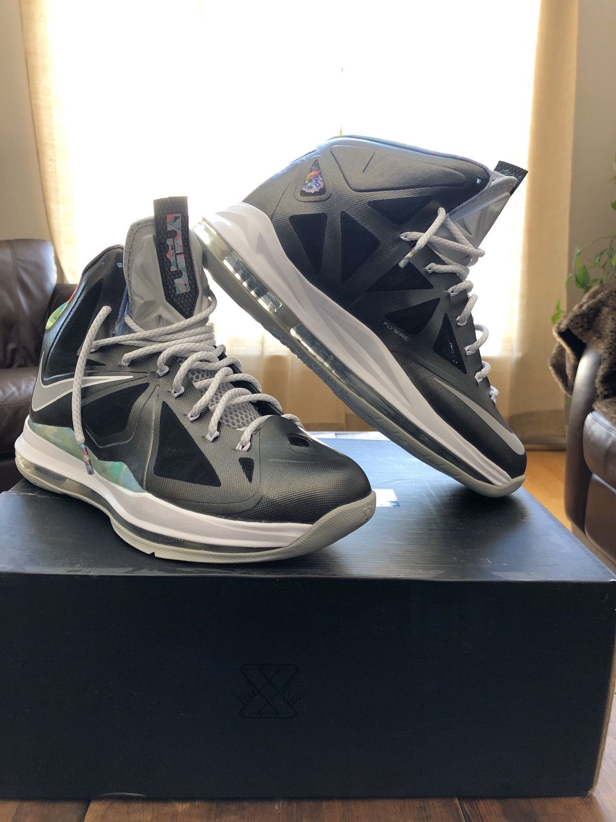 Nike LeBron 10 Prism 2012 Size US 10 / EU 43 - 2 Thumbnail