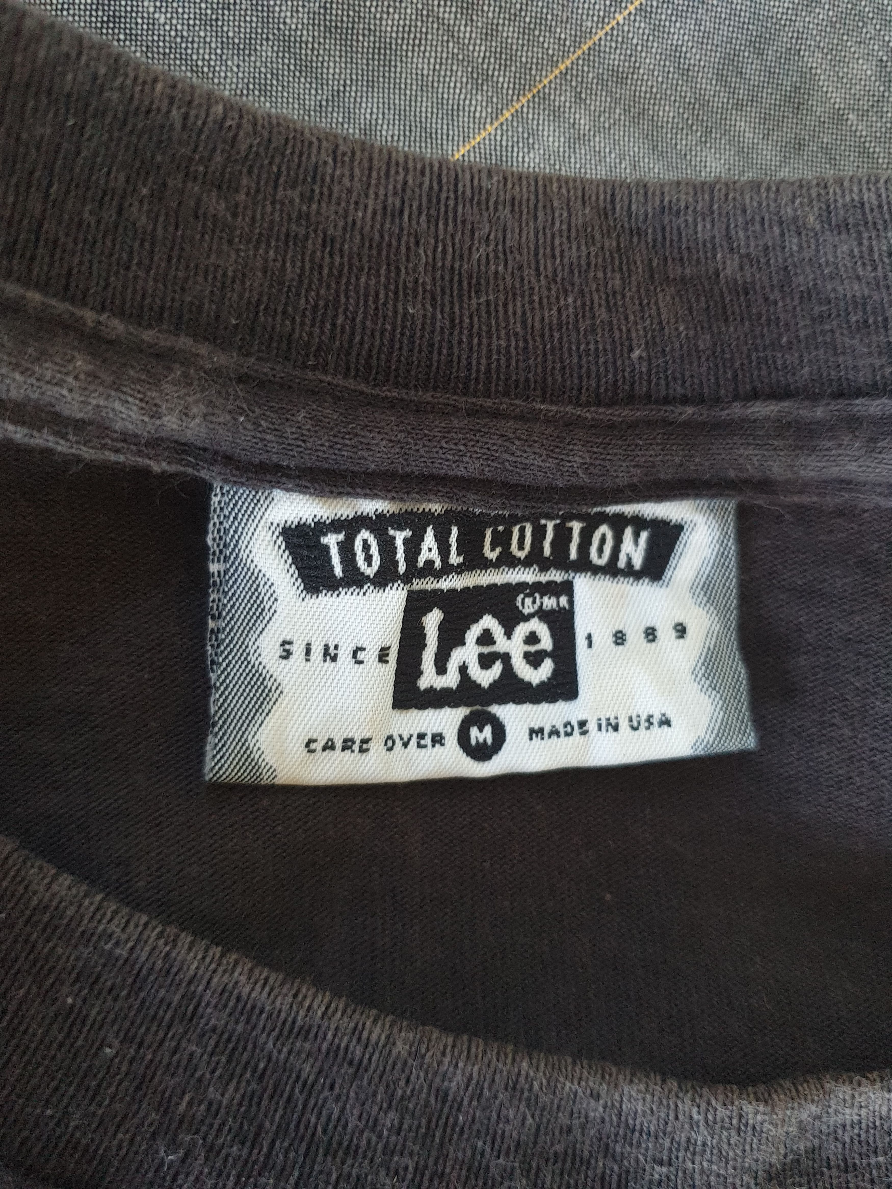 Lee Lee Vintage T shirt 90s Size m Size US M / EU 48-50 / 2 - 4 Thumbnail