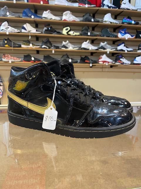 Nike 2003 NIKE AIR JORDAN 1 RETRO PATENT LEATHER BLACK GOLD | Grailed