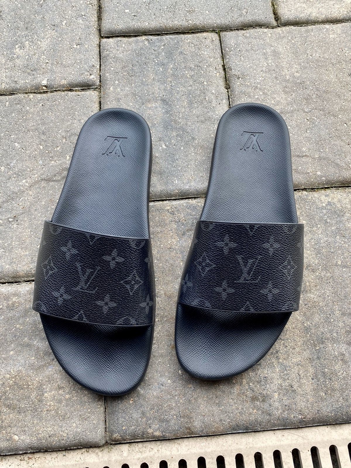 Louis Vuitton Louis Vuitton Monogram Slides | Grailed