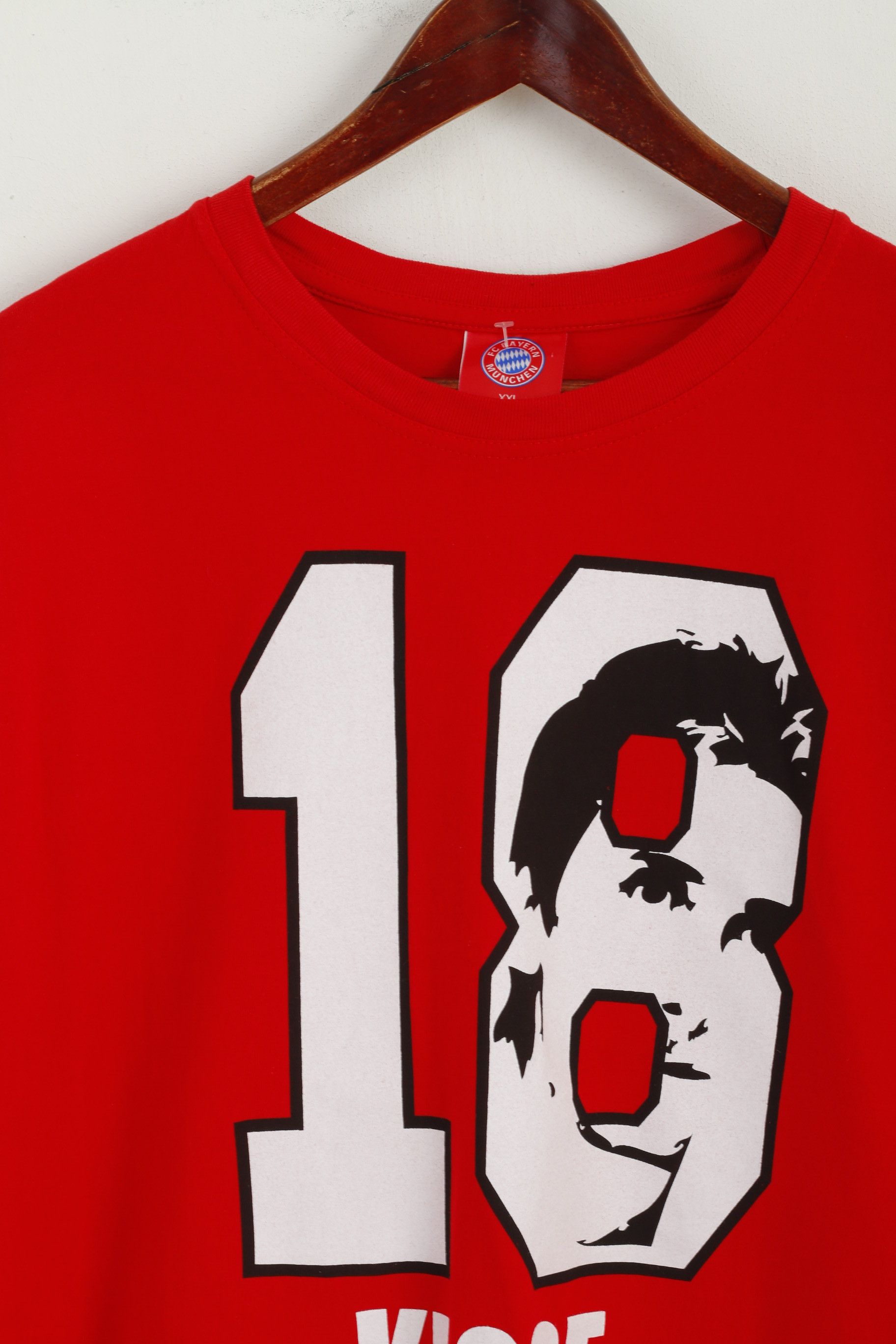 Other FC Bayern Munchen Men XXL T- Shirt Red 18 Klose 6739 Size US XXL / EU 58 / 5 - 2 Thumbnail