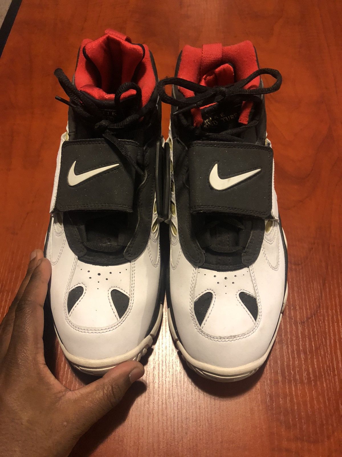 Air Diamond Turf 2 Black White Gold Footwear