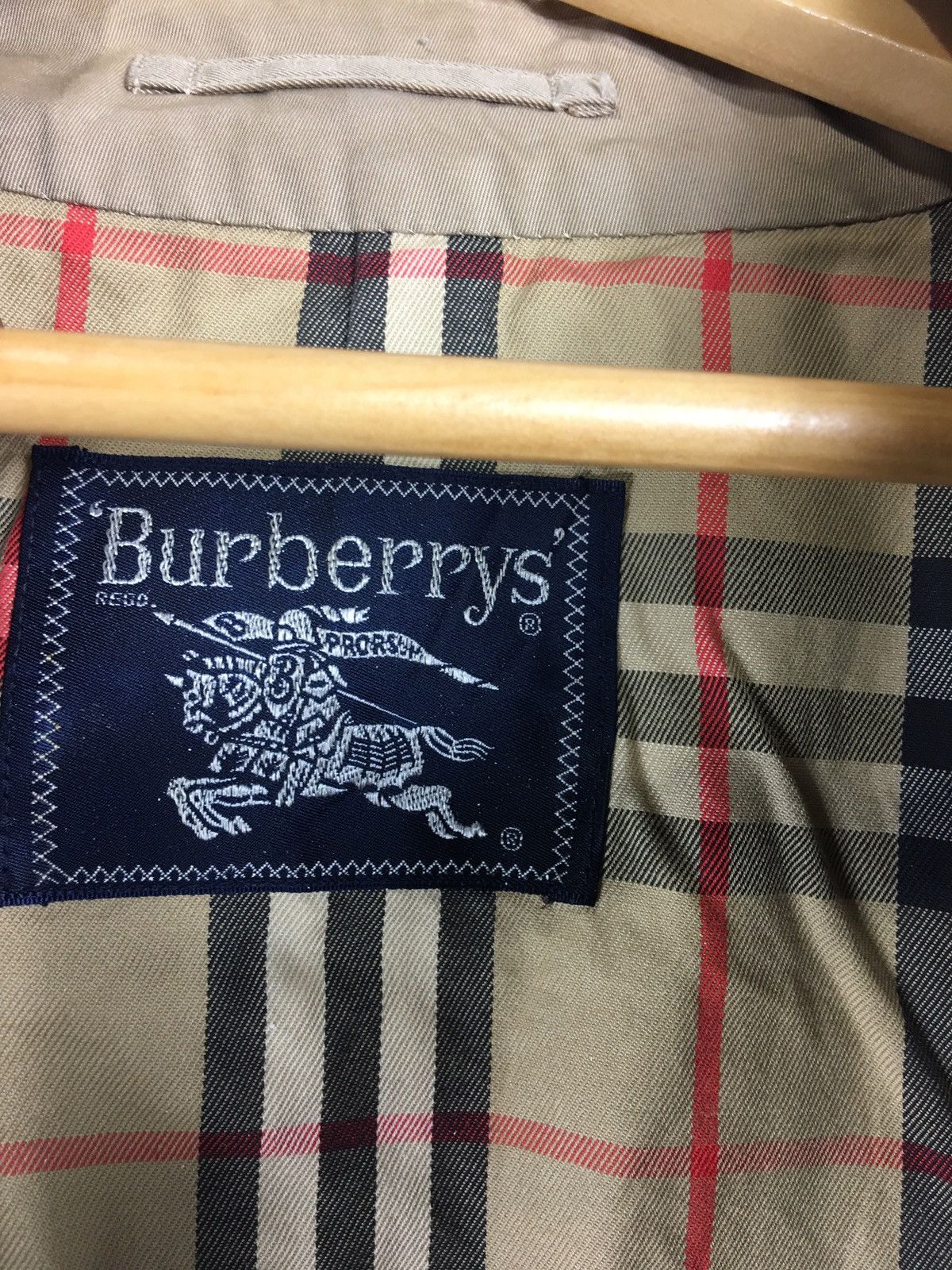 Burberry × Designer × Vintage Vintage 90s Burberrys Trench Coat Nova Check Inside Jacket Size US L / EU 52-54 / 3 - 8 Thumbnail
