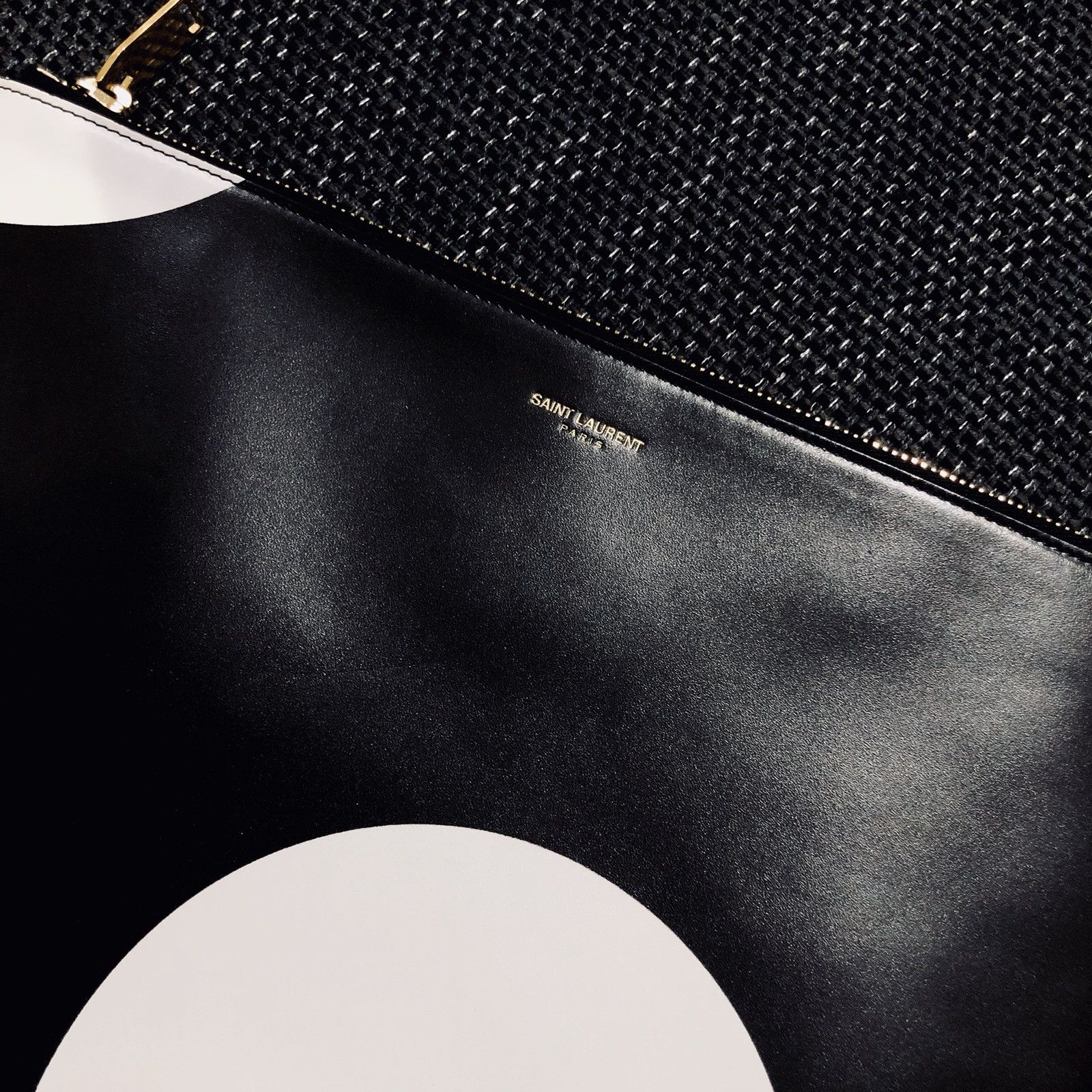 Saint Laurent Paris Saint Laurent Large Polka Dot Smooth Leather Pouch Size ONE SIZE - 3 Thumbnail