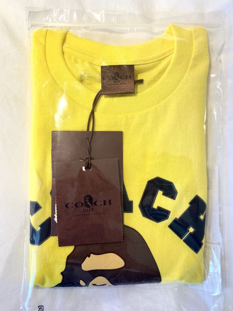 人気話題コラボ！BAPE x Coach Rexy Tee Yellow BAPE x Coach Rexy Tee Yellow Men's - SS20 - US