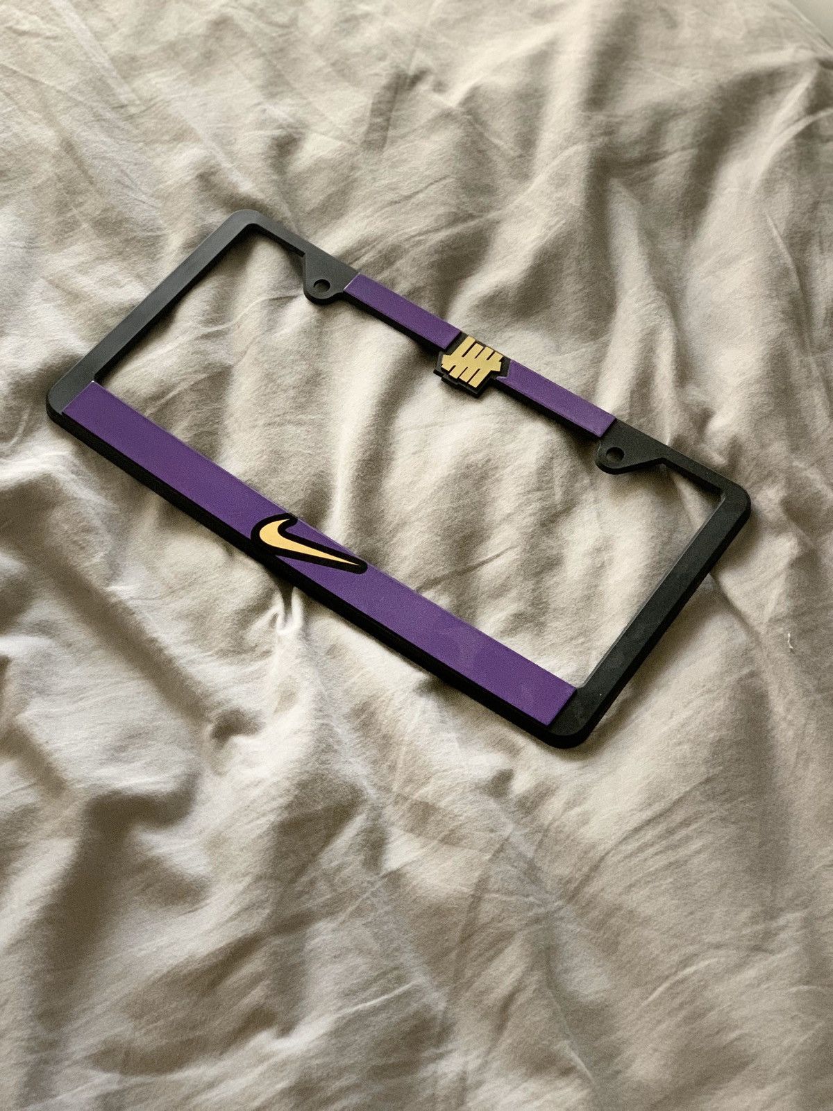 Nike swoosh outlet license plate frame