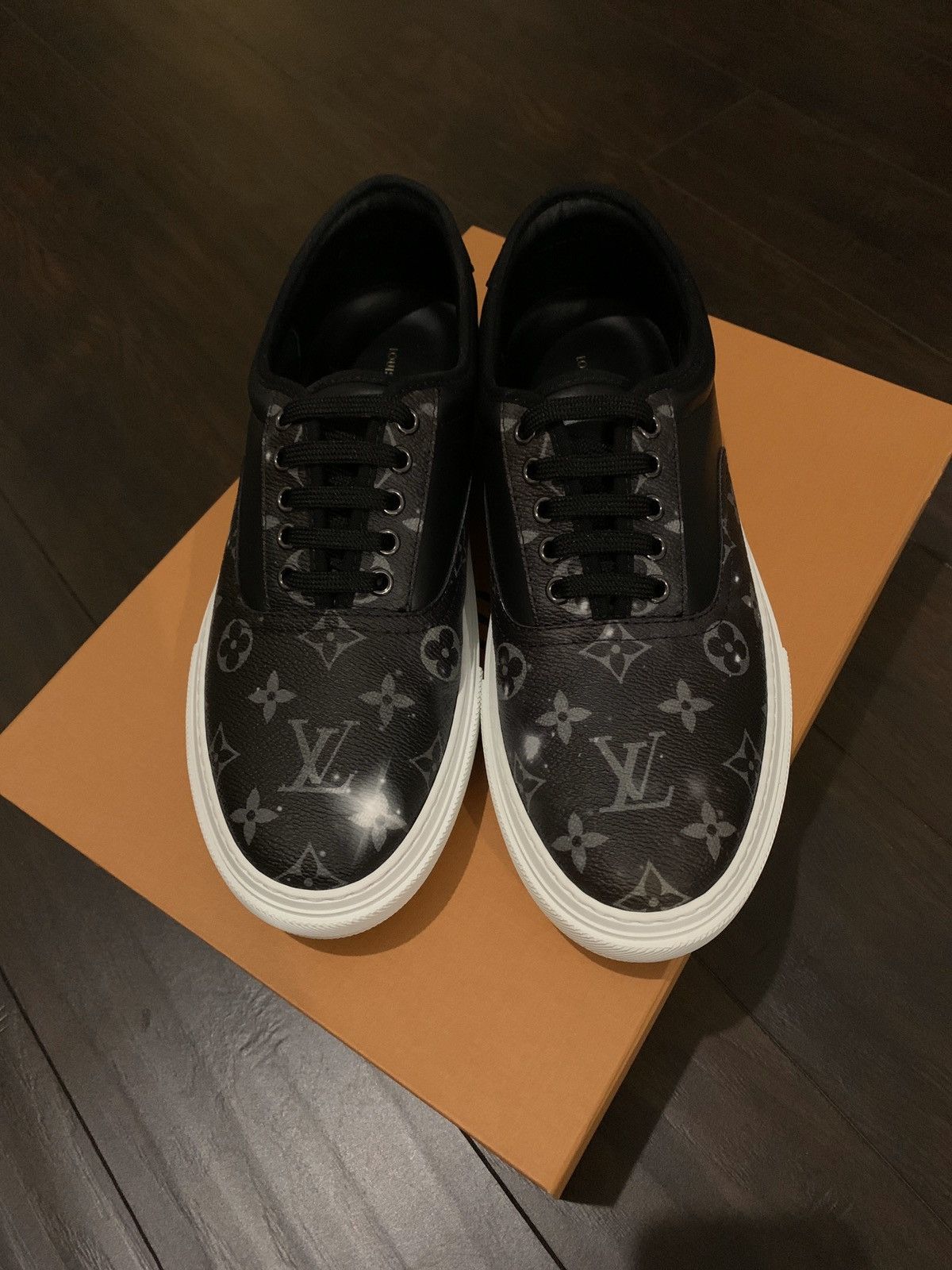 Used louis vuitton MONOGRAM MEN'S TROCADERO SNEAKERS SHOES 11