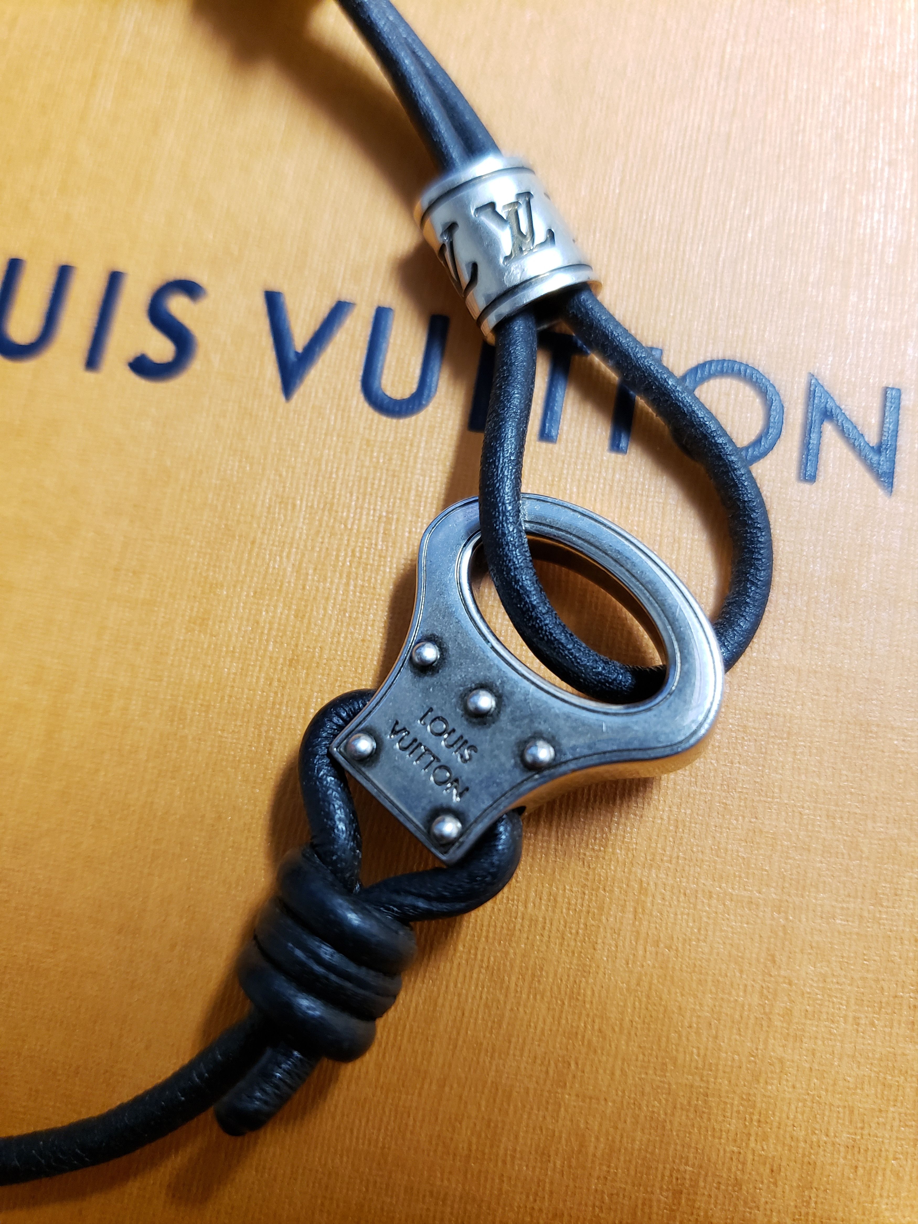 Louis vuitton archive bracelet shop