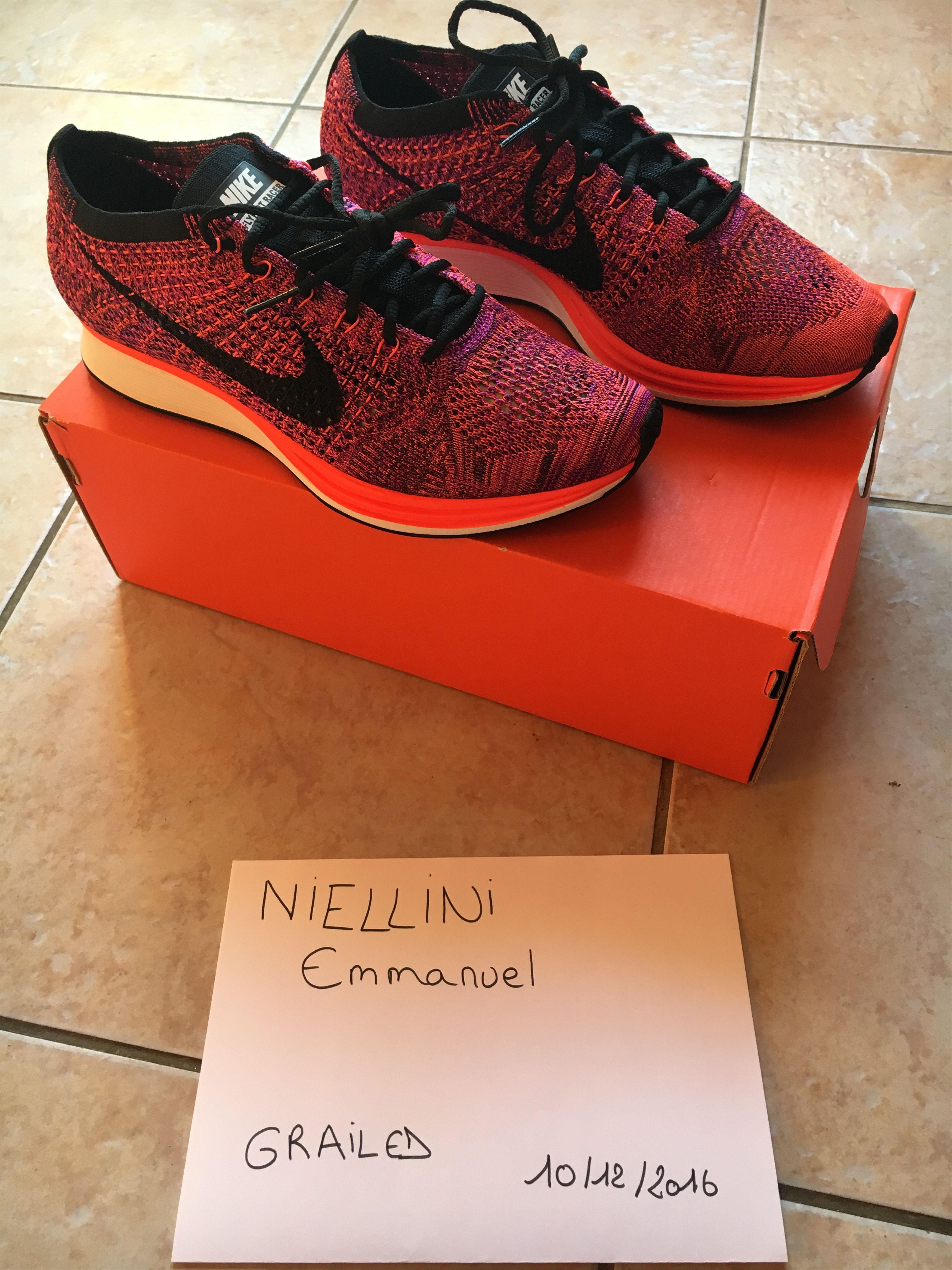 Nike Flyknit Racer ACAI BERRY