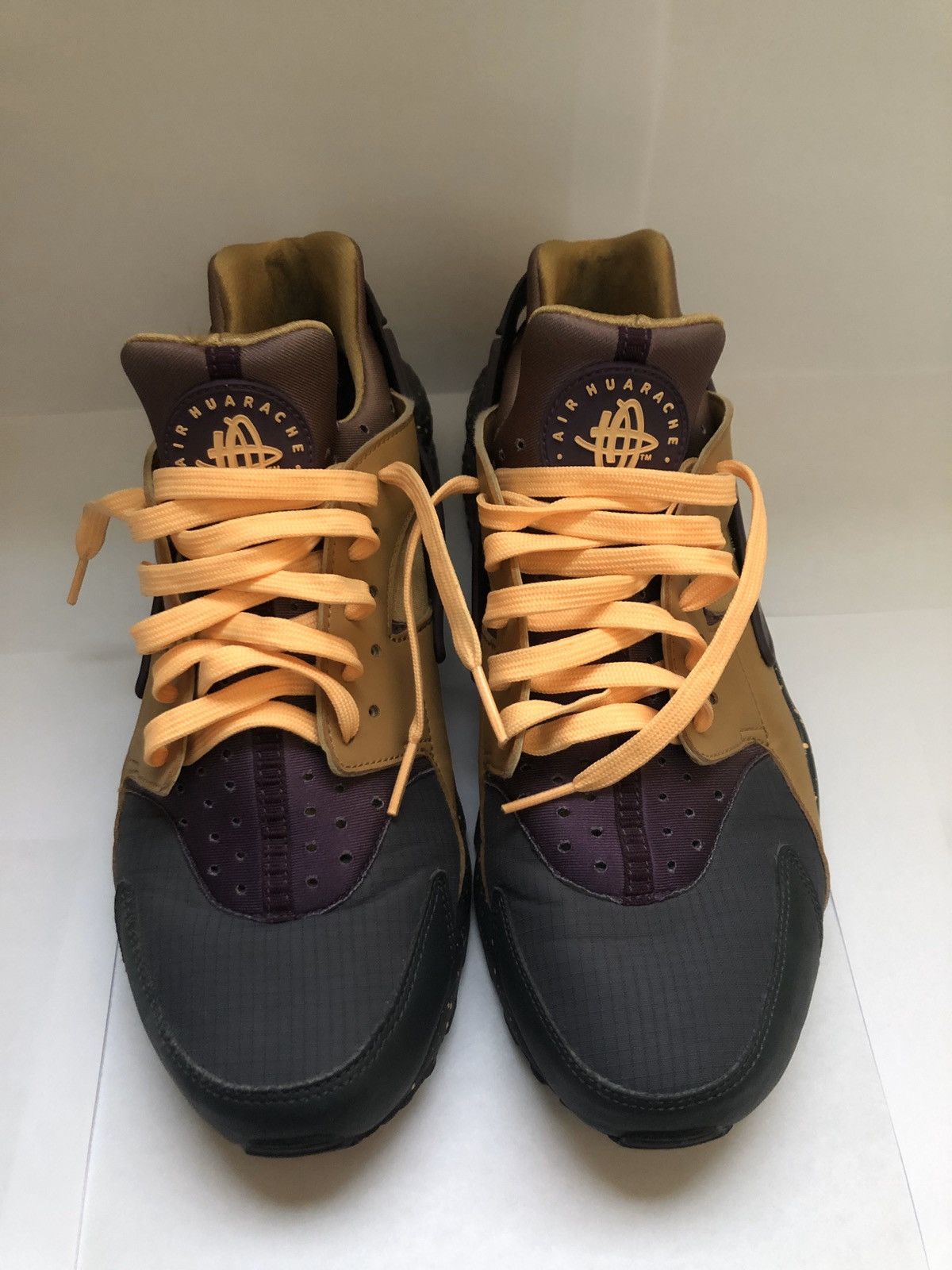 Huarache elemental gold best sale