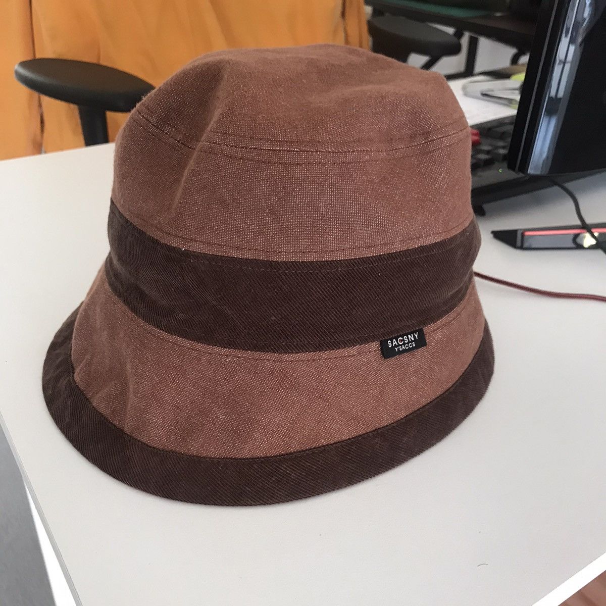 Designer × Japanese Brand × Yohji Yamamoto YOHJI YAMAMOTO by SACSNY Y’SACCS BUCKET HAT BASIC STYLES Size ONE SIZE - 2 Thumbnail
