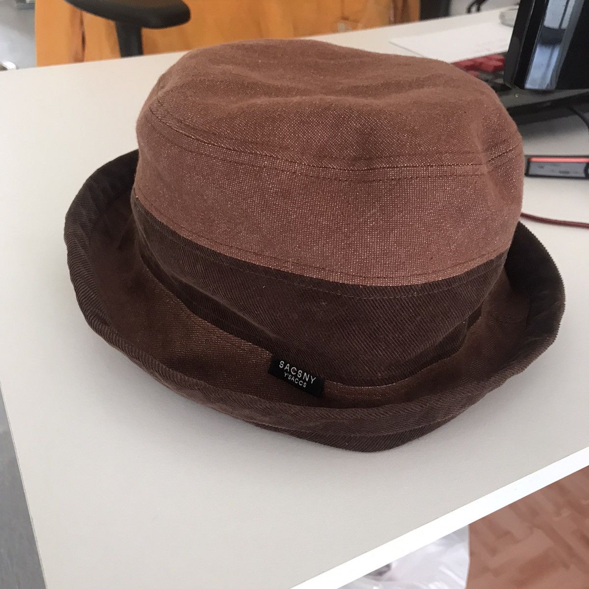 Designer × Japanese Brand × Yohji Yamamoto YOHJI YAMAMOTO by SACSNY Y’SACCS BUCKET HAT BASIC STYLES Size ONE SIZE - 1 Thumbnail