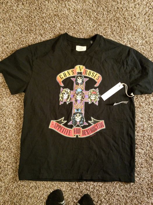 Pacsun BRAND NEW FOG Guns and Roses tee Grailed