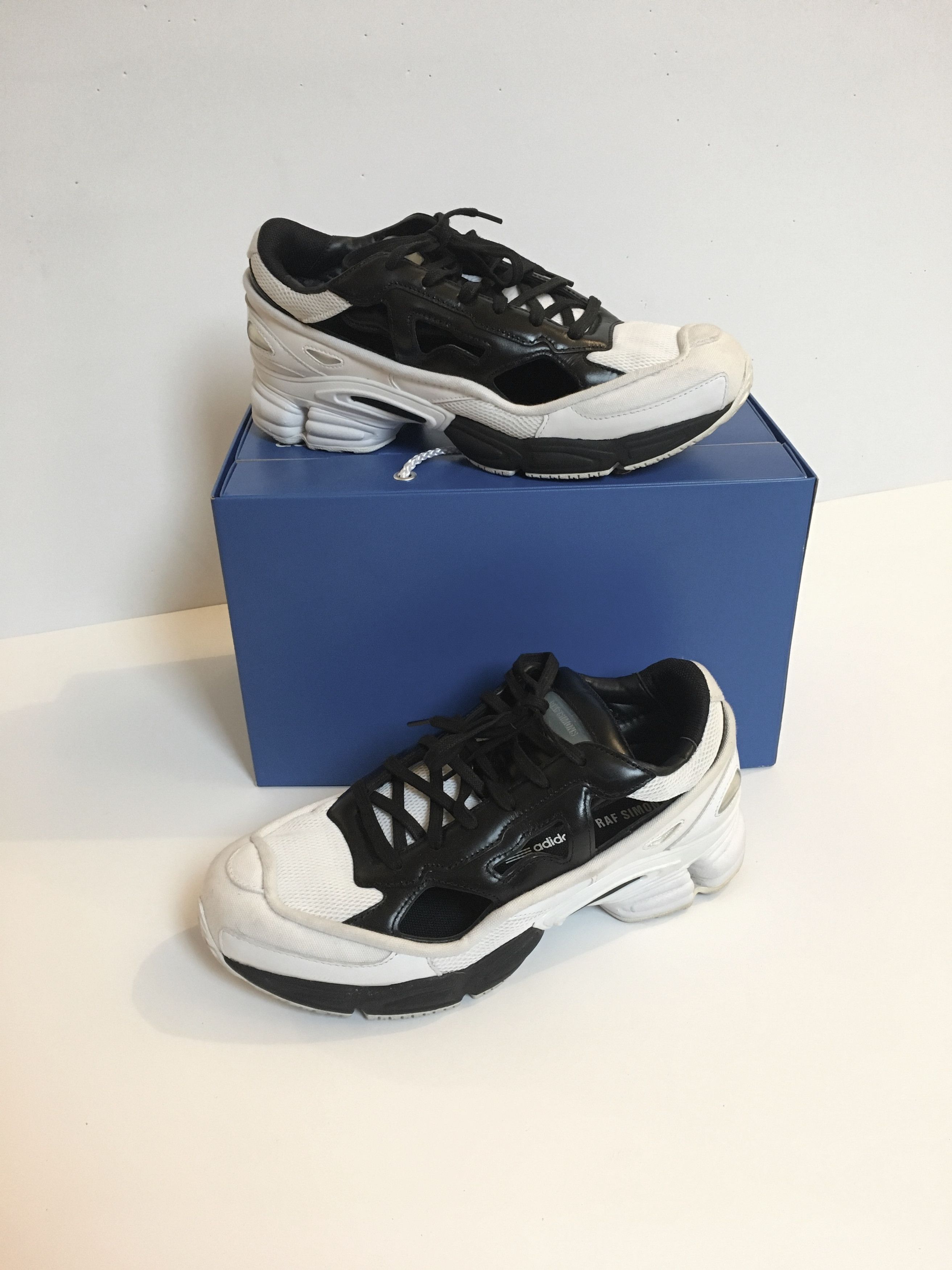 Raf Simons OZWEEGO REPLICANT sneakers Low top White x Black RS BB7988 Grailed