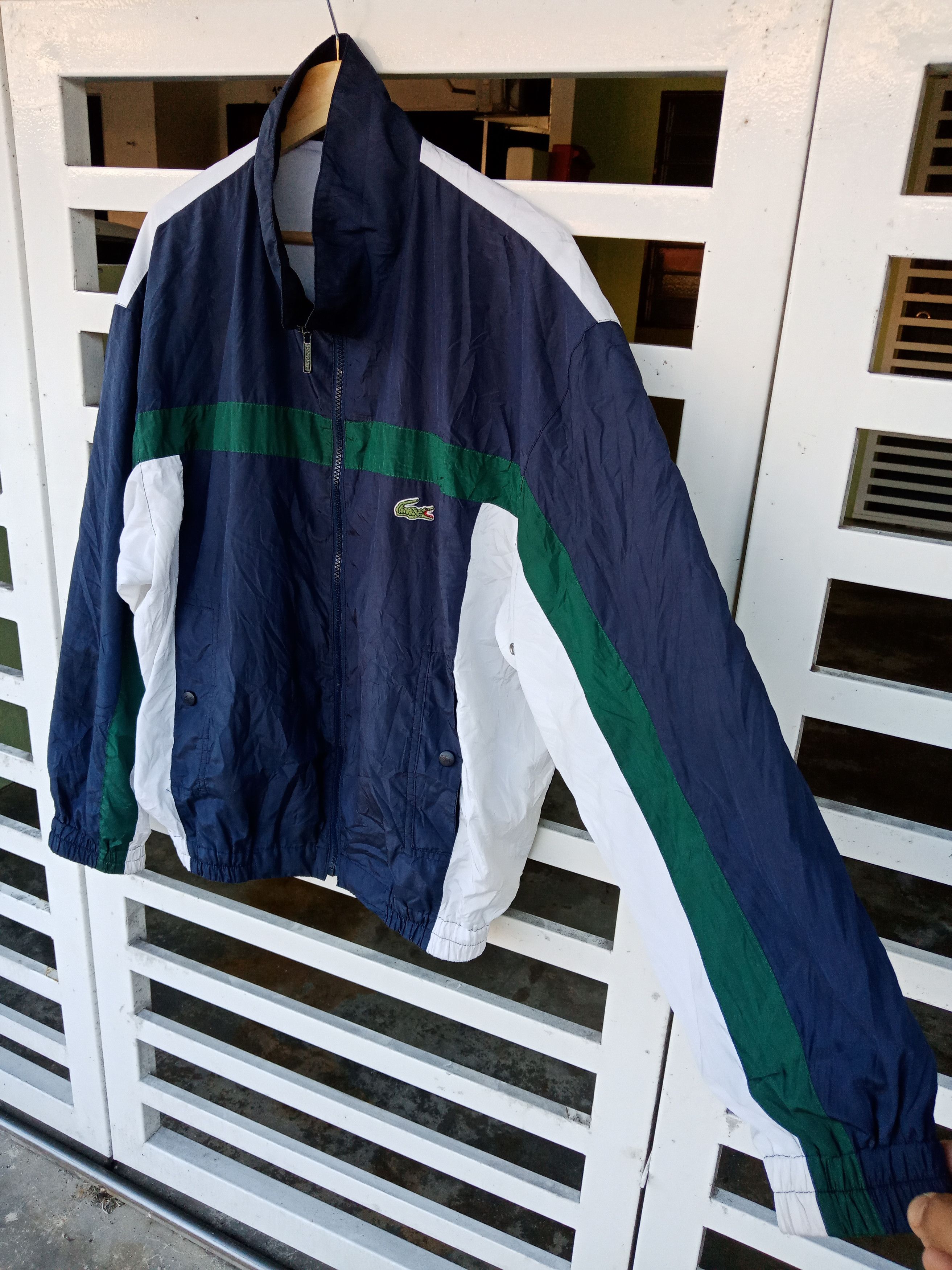 Lacoste Lacoste Tri-Colored Spell Out Big Logo Light Jacket Size US L / EU 52-54 / 3 - 4 Thumbnail
