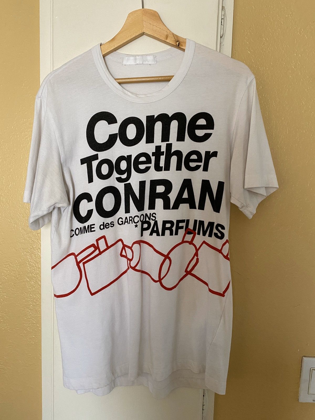 ☆ COMME des GARÇONS PARFUMS Tshirt ☆ COMME des GARCONS PARFUMS Printed T-shirt White S | PLAYFUL