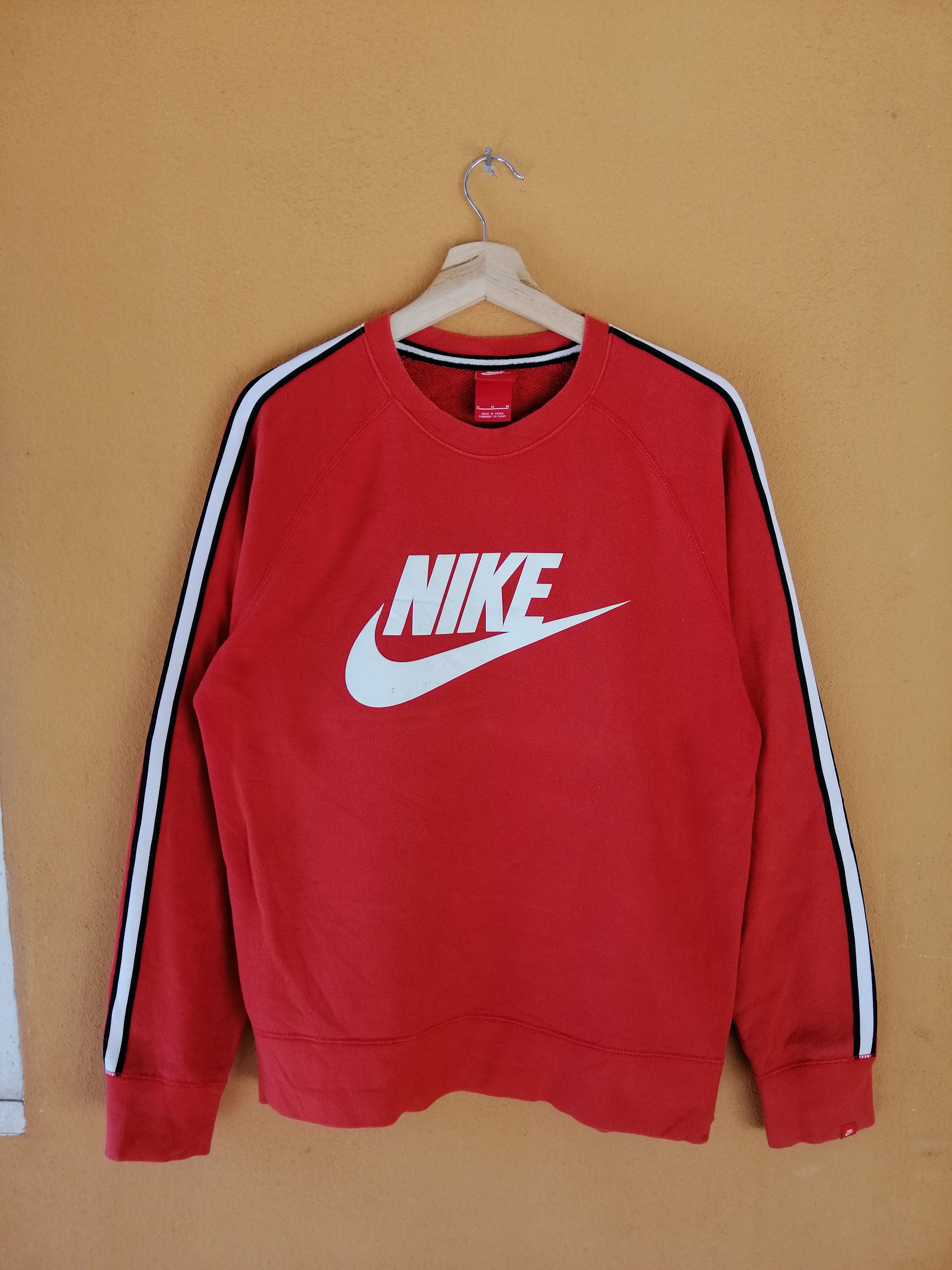 Nike × Vintage Vintage Nike Big Logo Sweatshirt Size US M / EU 48-50 / 2 - 1 Thumbnail