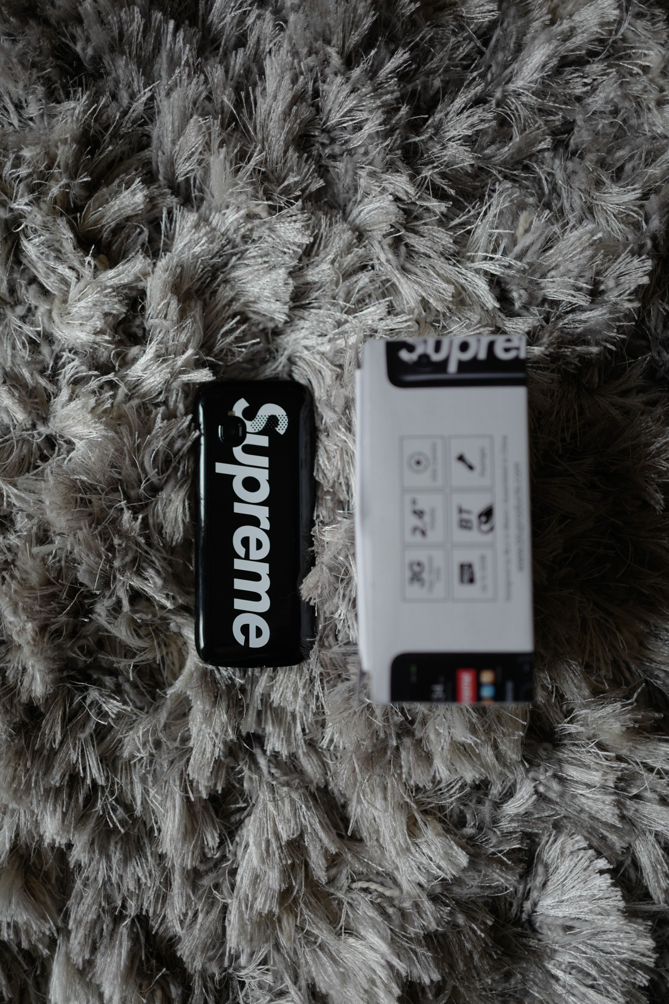 Supreme BLU Burner Phone Size ONE SIZE - 1 Thumbnail