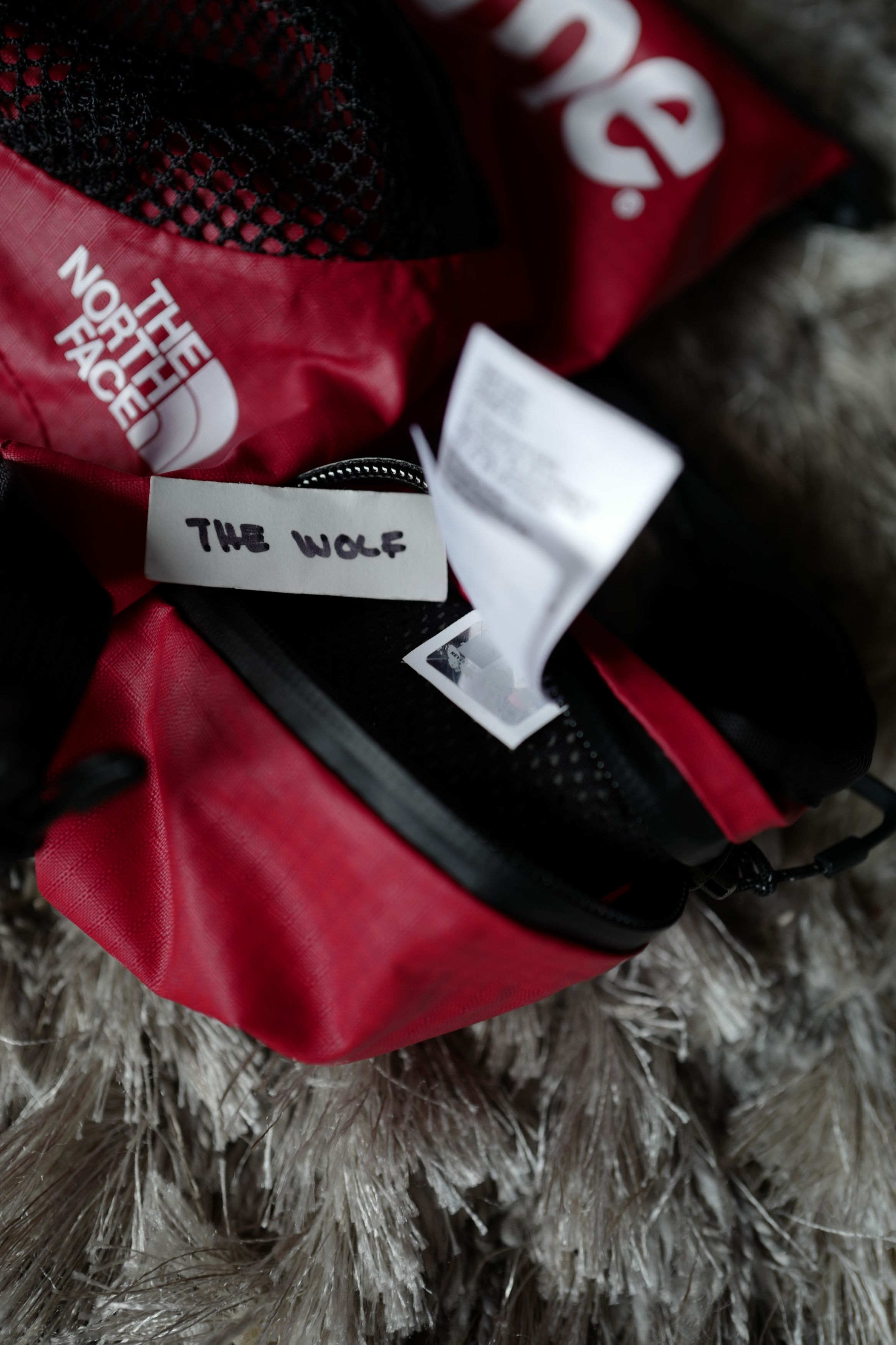 Supreme × The North Face S/S 2017 TNF Waterproof Waist Bag (Red) Size ONE SIZE - 5 Thumbnail