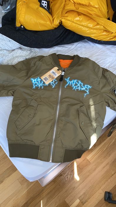 Travis scott alpha outlet industries