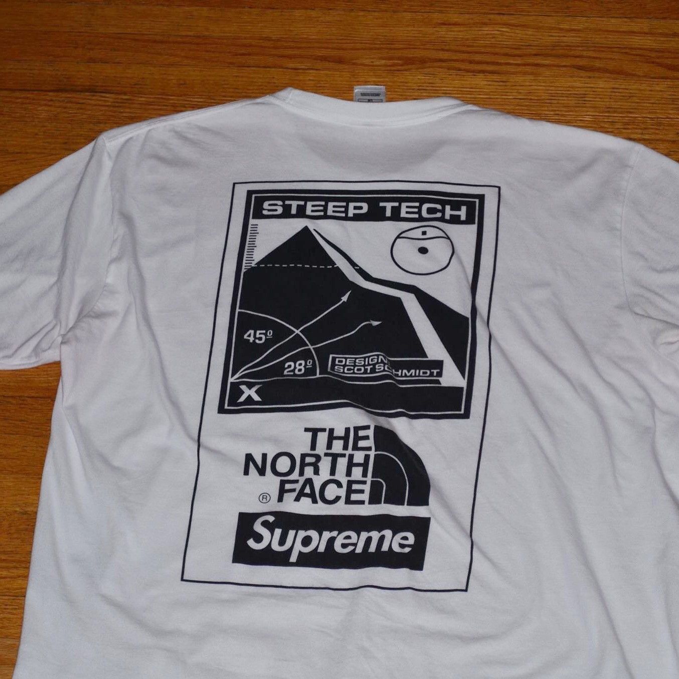 Supreme × The North Face Supreme x The North Face. Step Tech Tee 