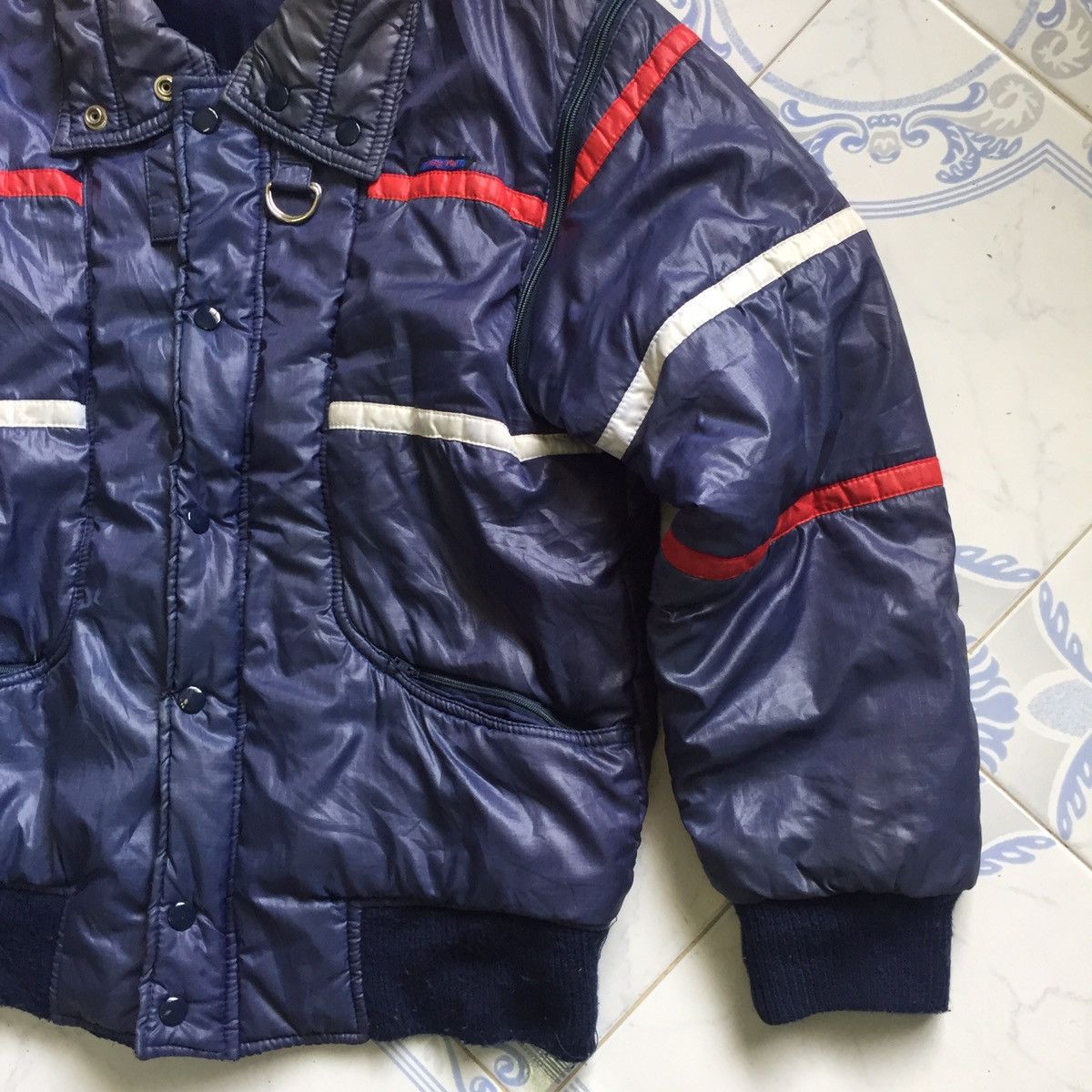 Japanese Brand Sun Faded Center Man Puffer Like Jacket Detachable Sleeve Size US L / EU 52-54 / 3 - 3 Thumbnail