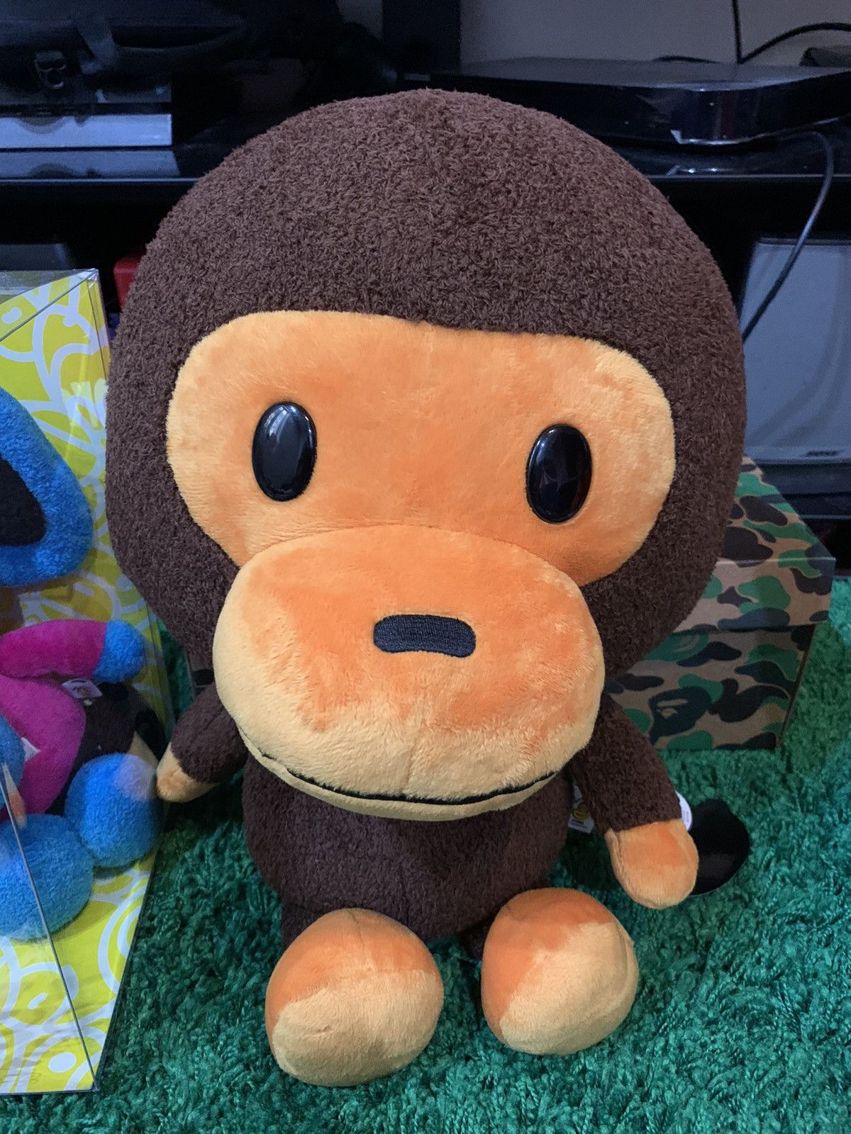 その他 A BATHING APE - A bathing ape BABY MILO PLUSH DOLL 35CM BABY MILO PLUSH DOLL CHAIN SHOULDER BAG | bape.com
