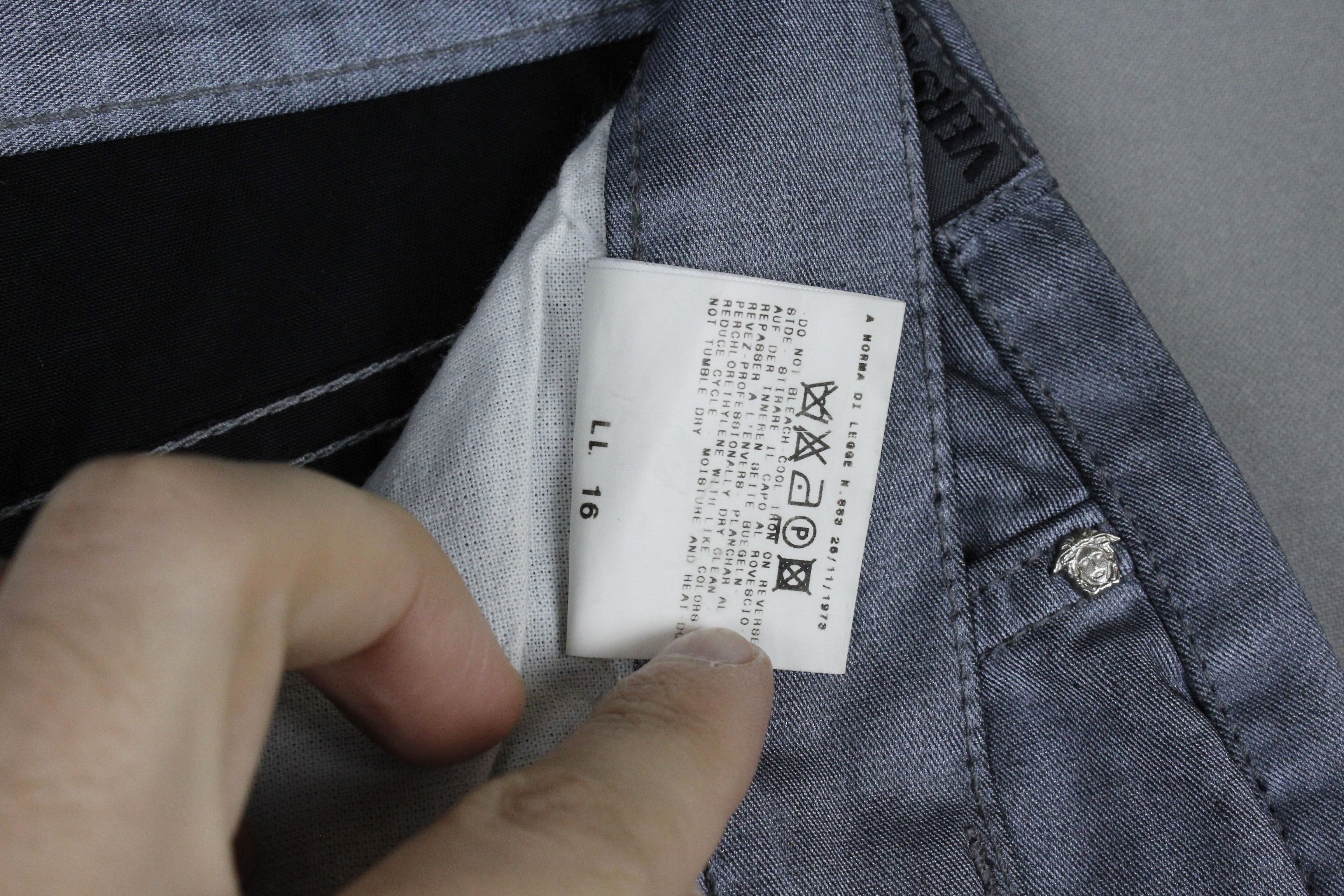 Versace Vintage Versace Jeans Couture Logo Silver Gray Pants Size US 30 / EU 46 - 17 Thumbnail