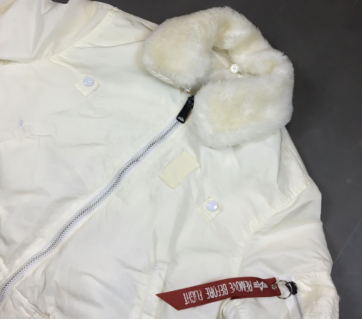 Alpha Industries Vintage Reverses Bomber Jacket