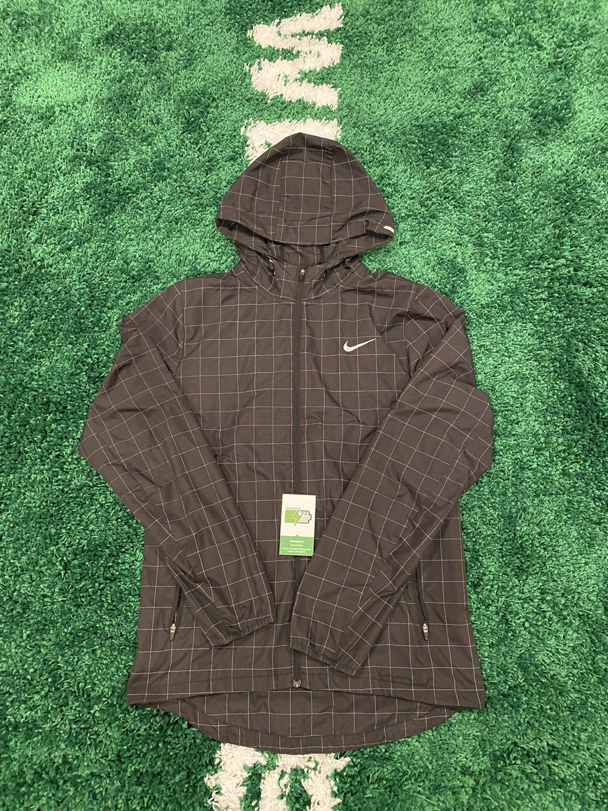 Nike flicker hurricane deals
