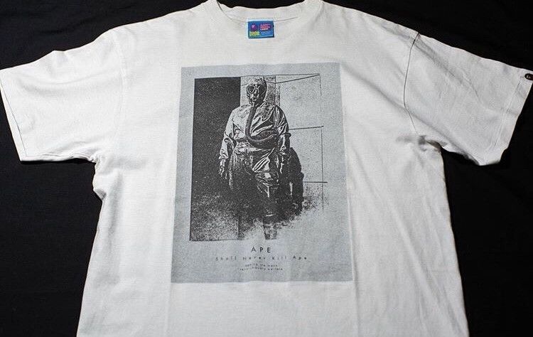 Bape × Wtaps bape x wtaps 2006”revolutionary warfare” tee size L Size US L / EU 52-54 / 3 - 1 Thumbnail