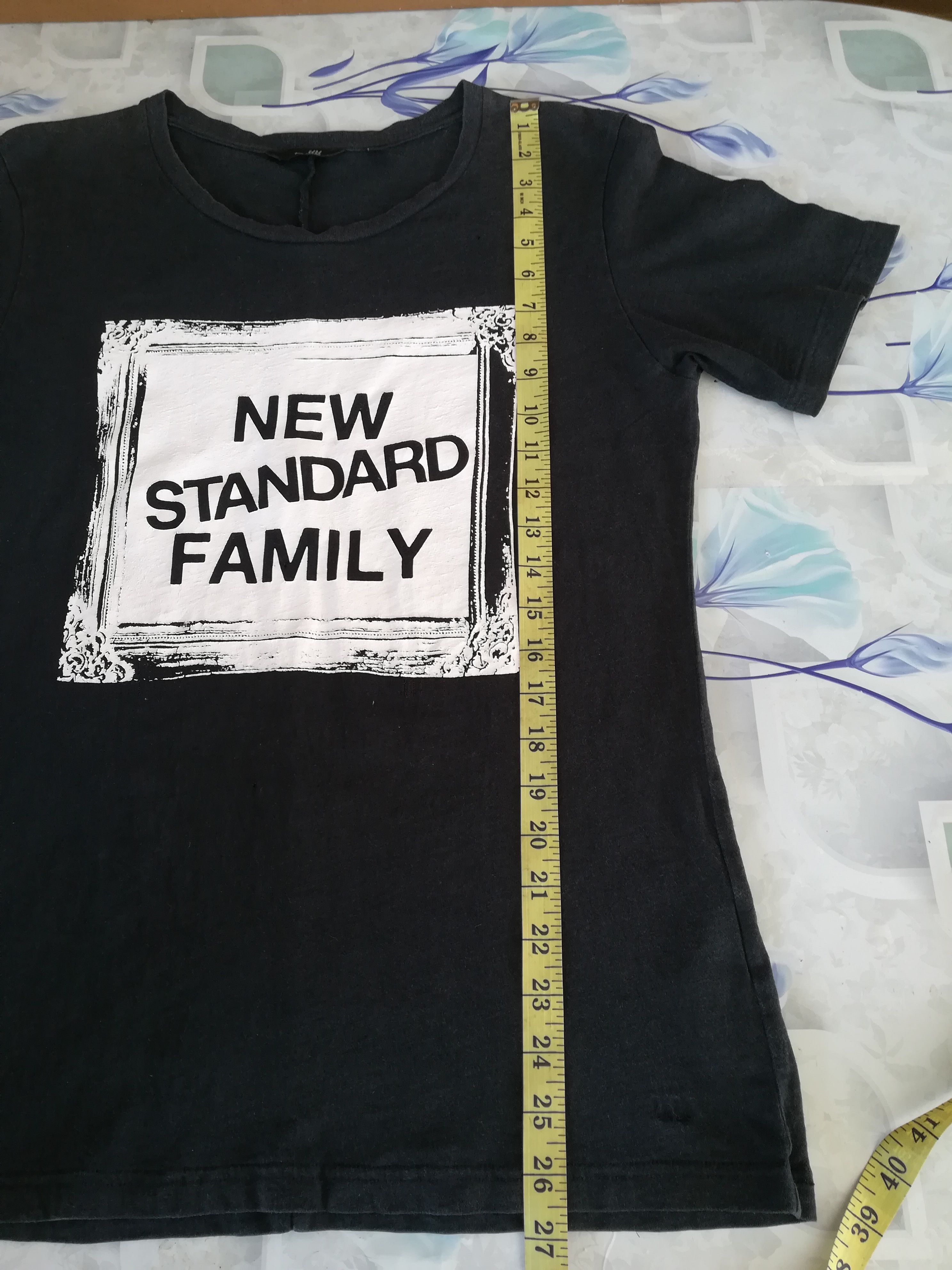Undercover × Uniqlo Undercover x Uniqlo New Standard Family Tee Size US M / EU 48-50 / 2 - 5 Thumbnail