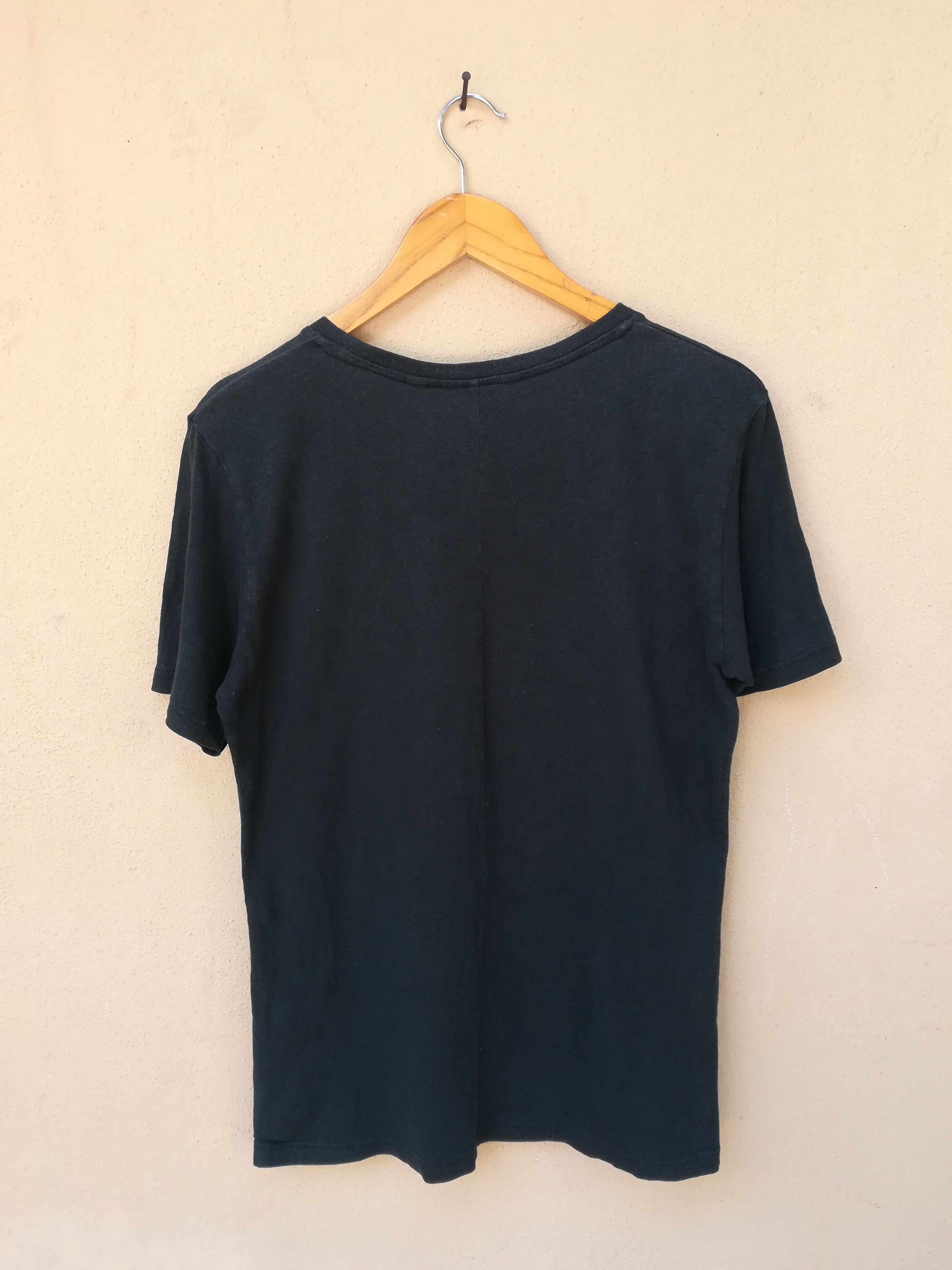 Undercover × Uniqlo Undercover x Uniqlo New Standard Family Tee Size US M / EU 48-50 / 2 - 4 Thumbnail