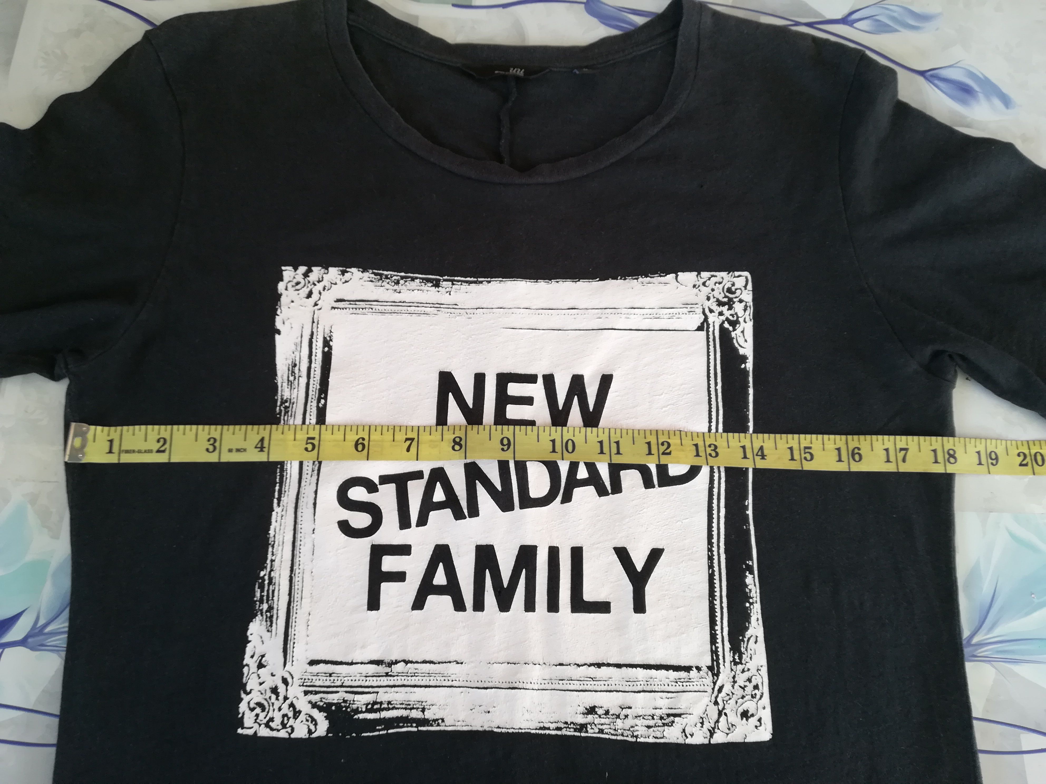 Undercover × Uniqlo Undercover x Uniqlo New Standard Family Tee Size US M / EU 48-50 / 2 - 6 Thumbnail
