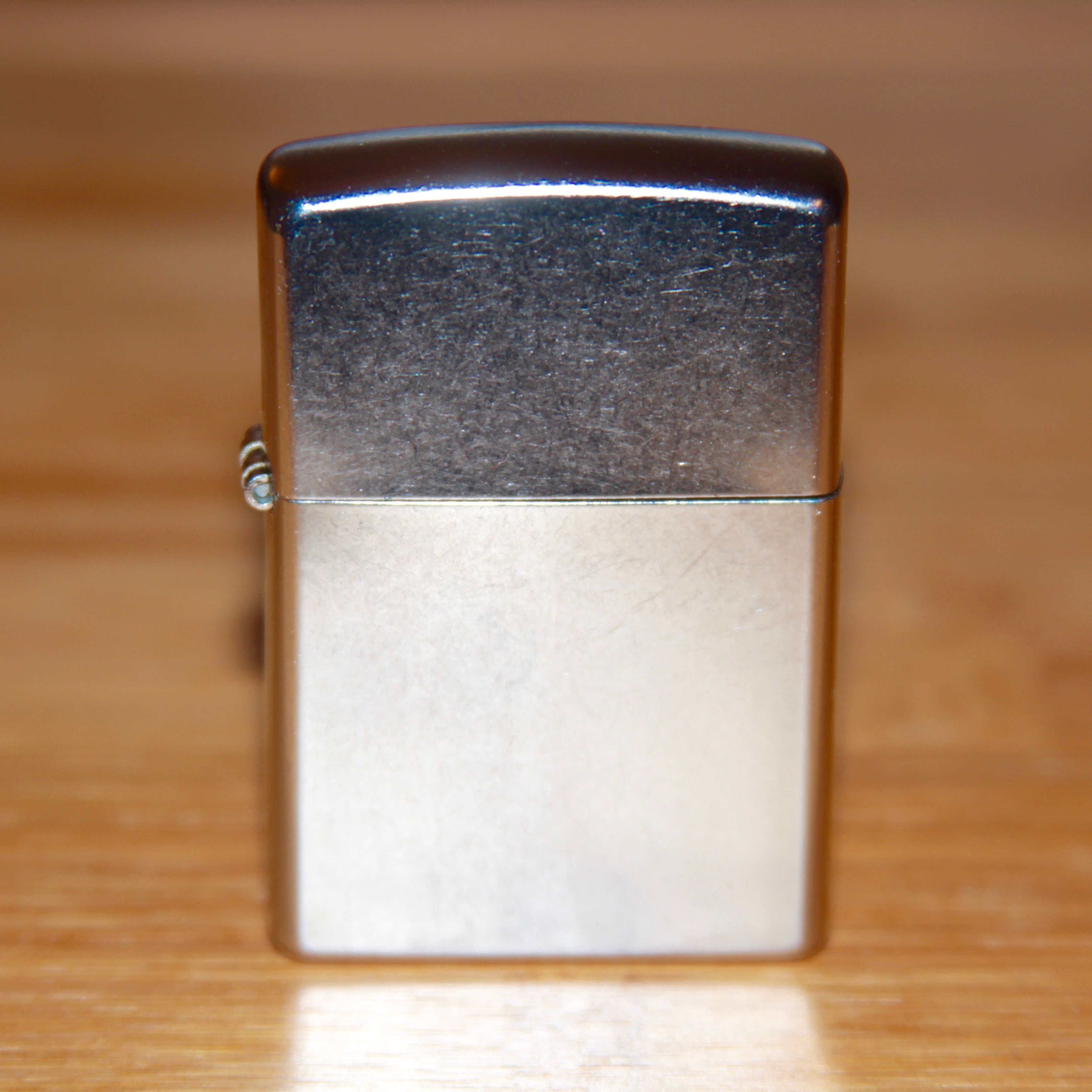 2004 Zippo outlet Vintage Satin Chrome Grey Diamonds