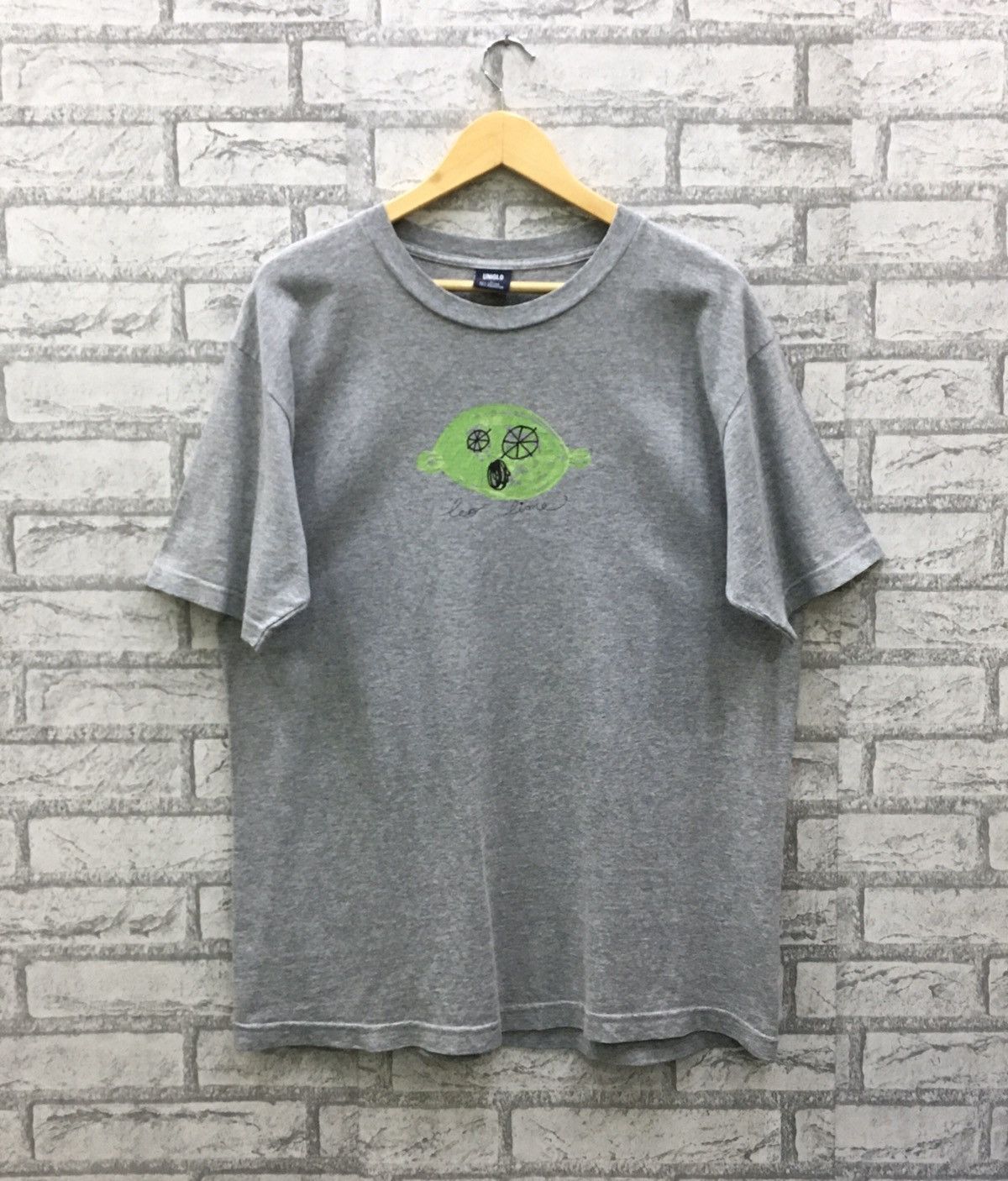 Uniqlo Vintage Uniqlo Leo Lime T-shirt Size US L / EU 52-54 / 3 - 1 Thumbnail